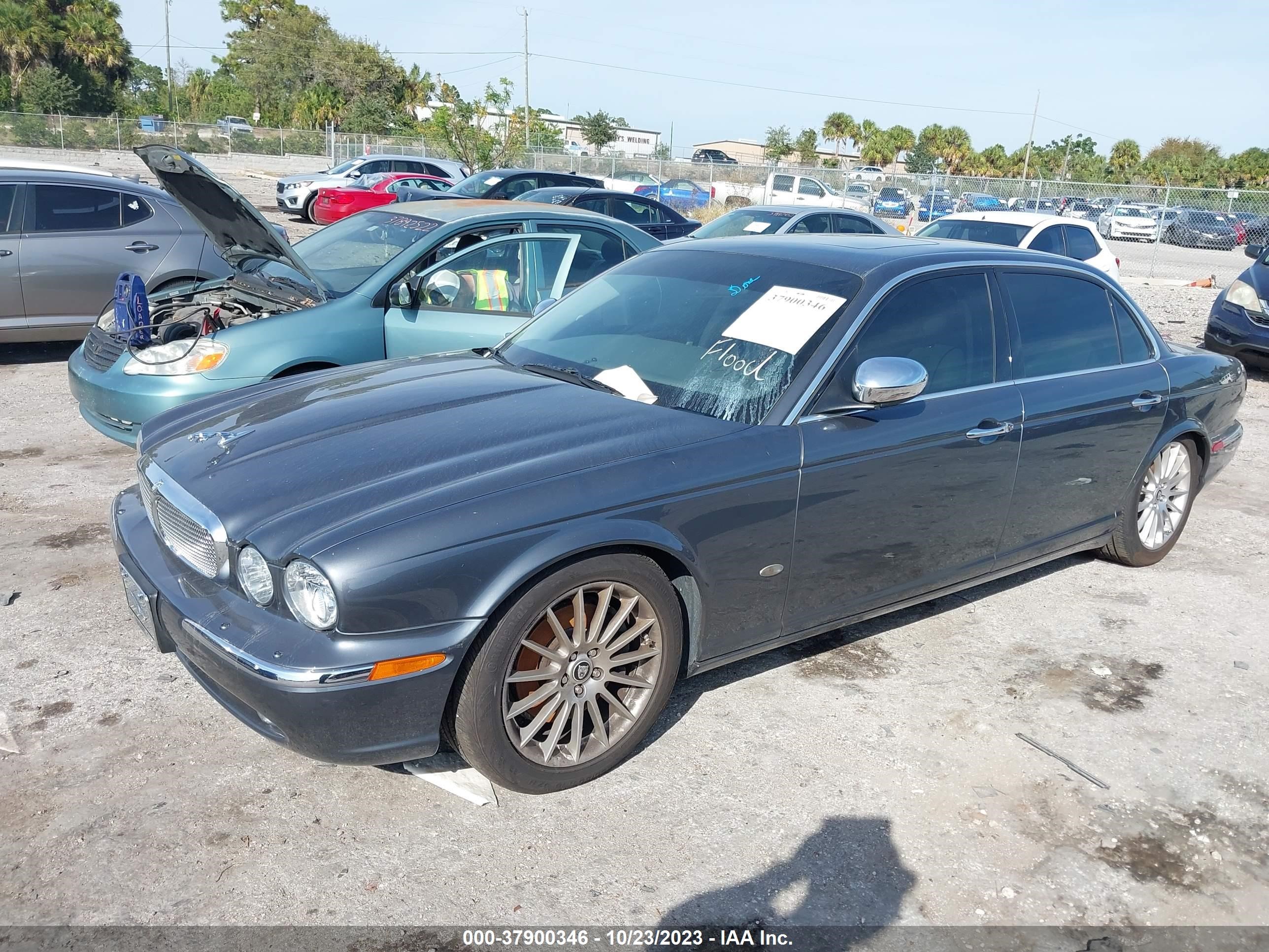 Photo 1 VIN: SAJWA79B97SH11946 - JAGUAR XJ 