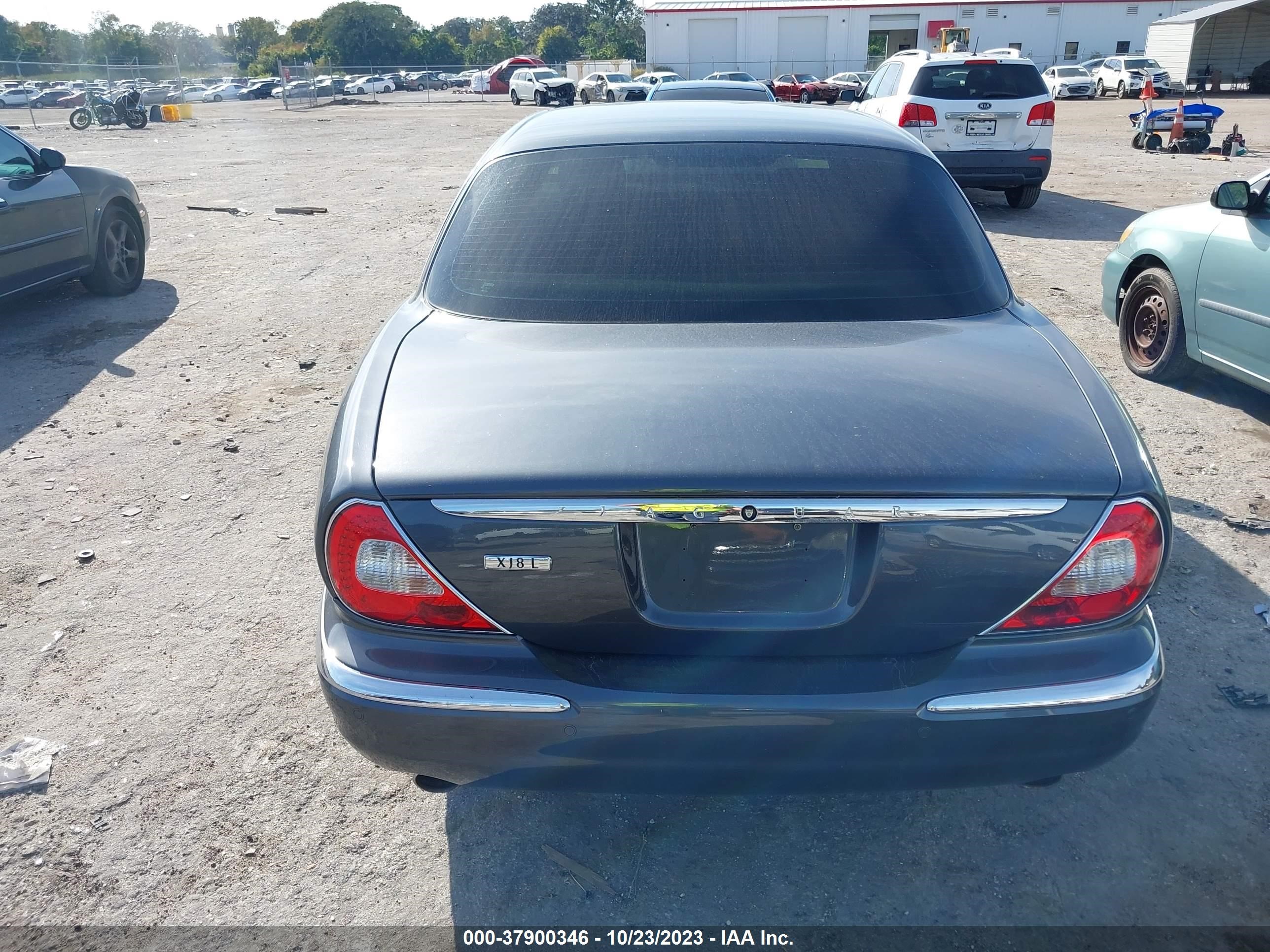 Photo 15 VIN: SAJWA79B97SH11946 - JAGUAR XJ 