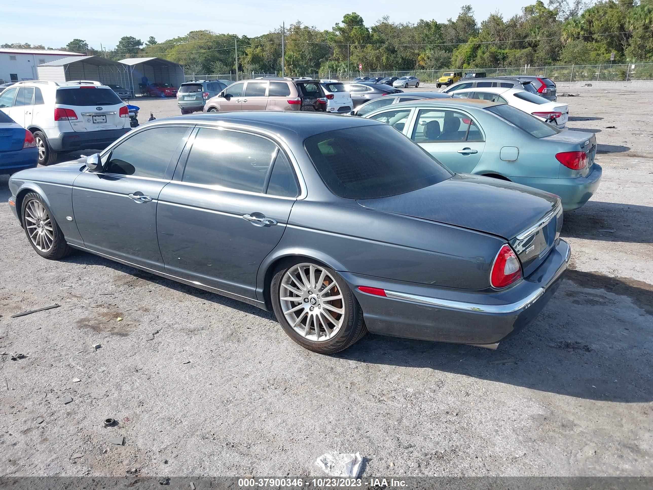 Photo 2 VIN: SAJWA79B97SH11946 - JAGUAR XJ 