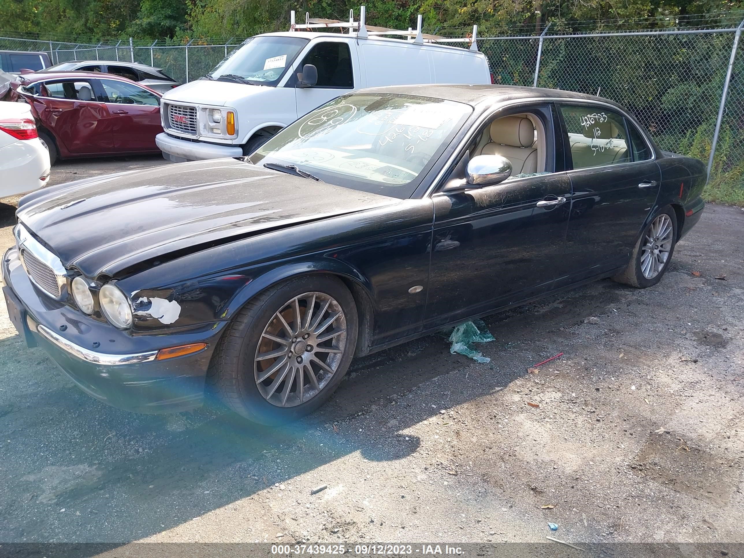 Photo 1 VIN: SAJWA79B97SH14412 - JAGUAR XJ 