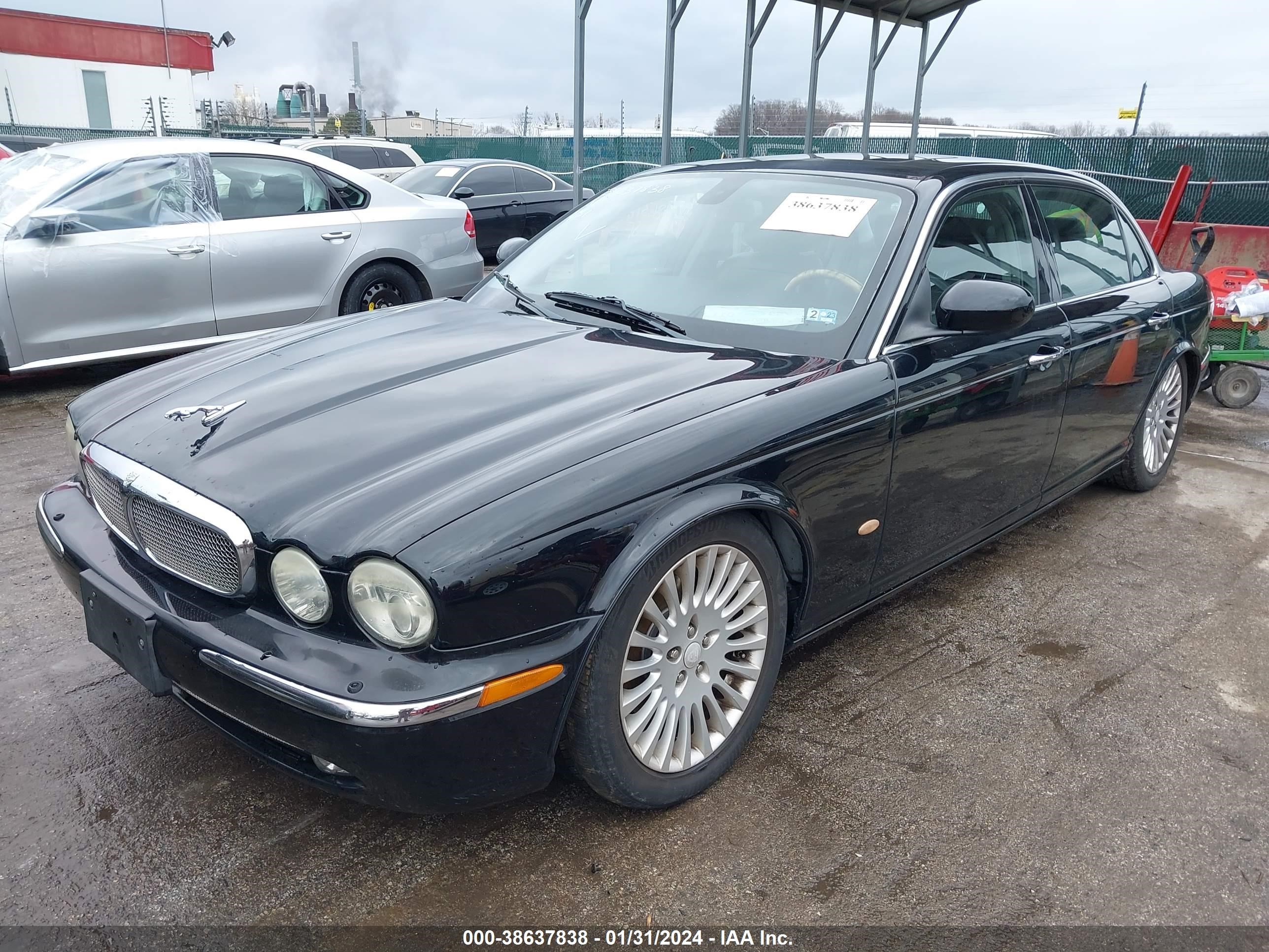 Photo 1 VIN: SAJWA79BX6SG50430 - JAGUAR XJ 