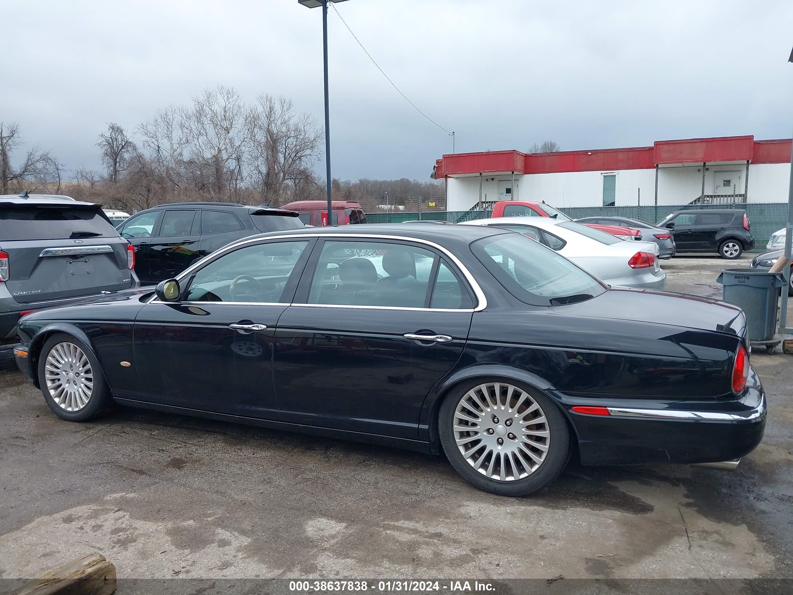 Photo 13 VIN: SAJWA79BX6SG50430 - JAGUAR XJ 