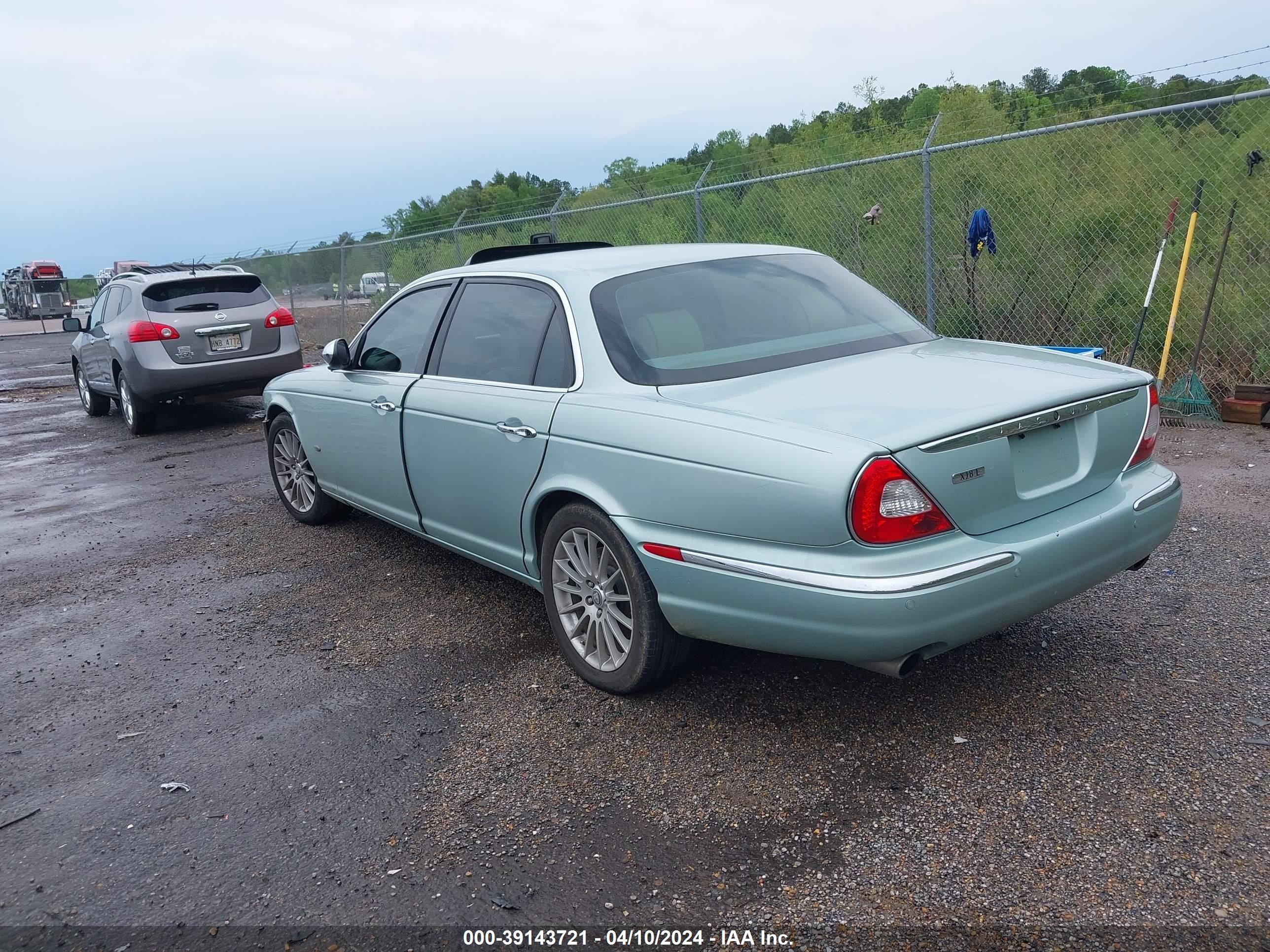 Photo 2 VIN: SAJWA79BX7SH17884 - JAGUAR XJ 