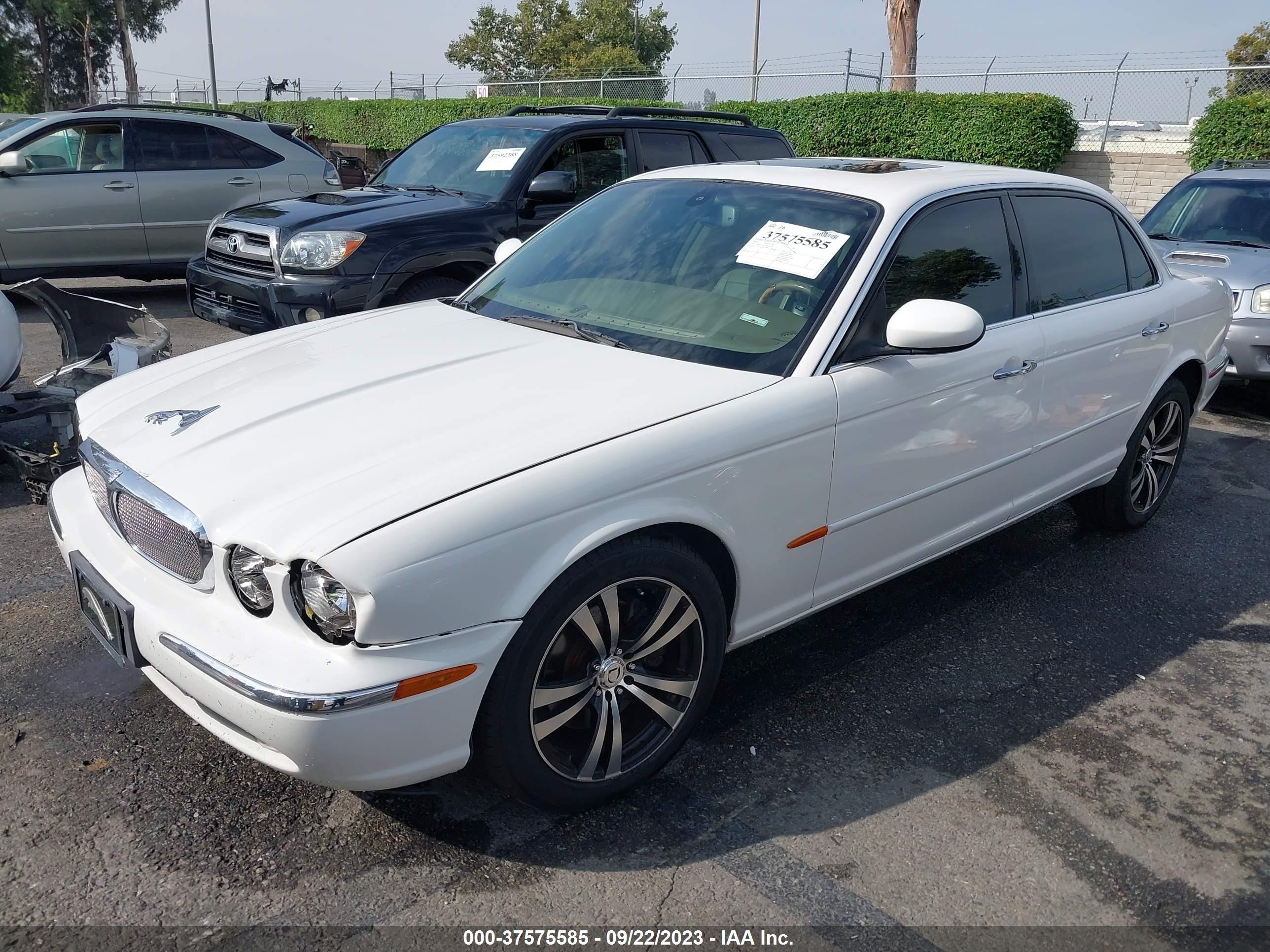 Photo 1 VIN: SAJWA79C65SG43336 - JAGUAR XJ 