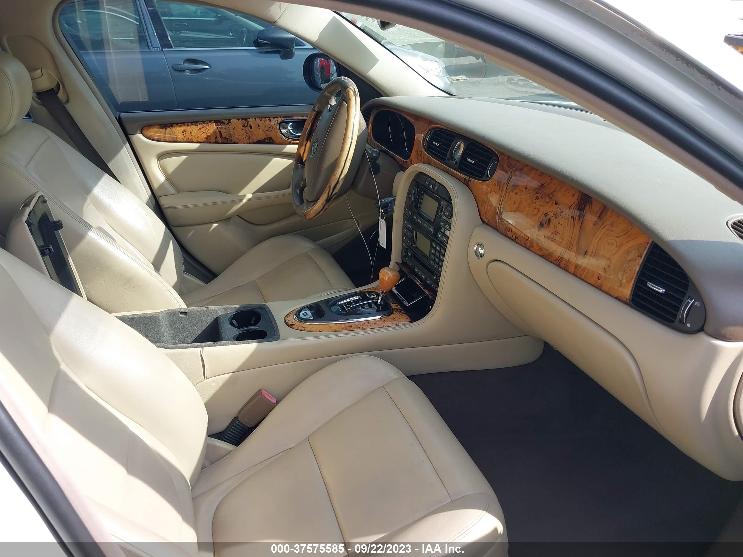 Photo 4 VIN: SAJWA79C65SG43336 - JAGUAR XJ 