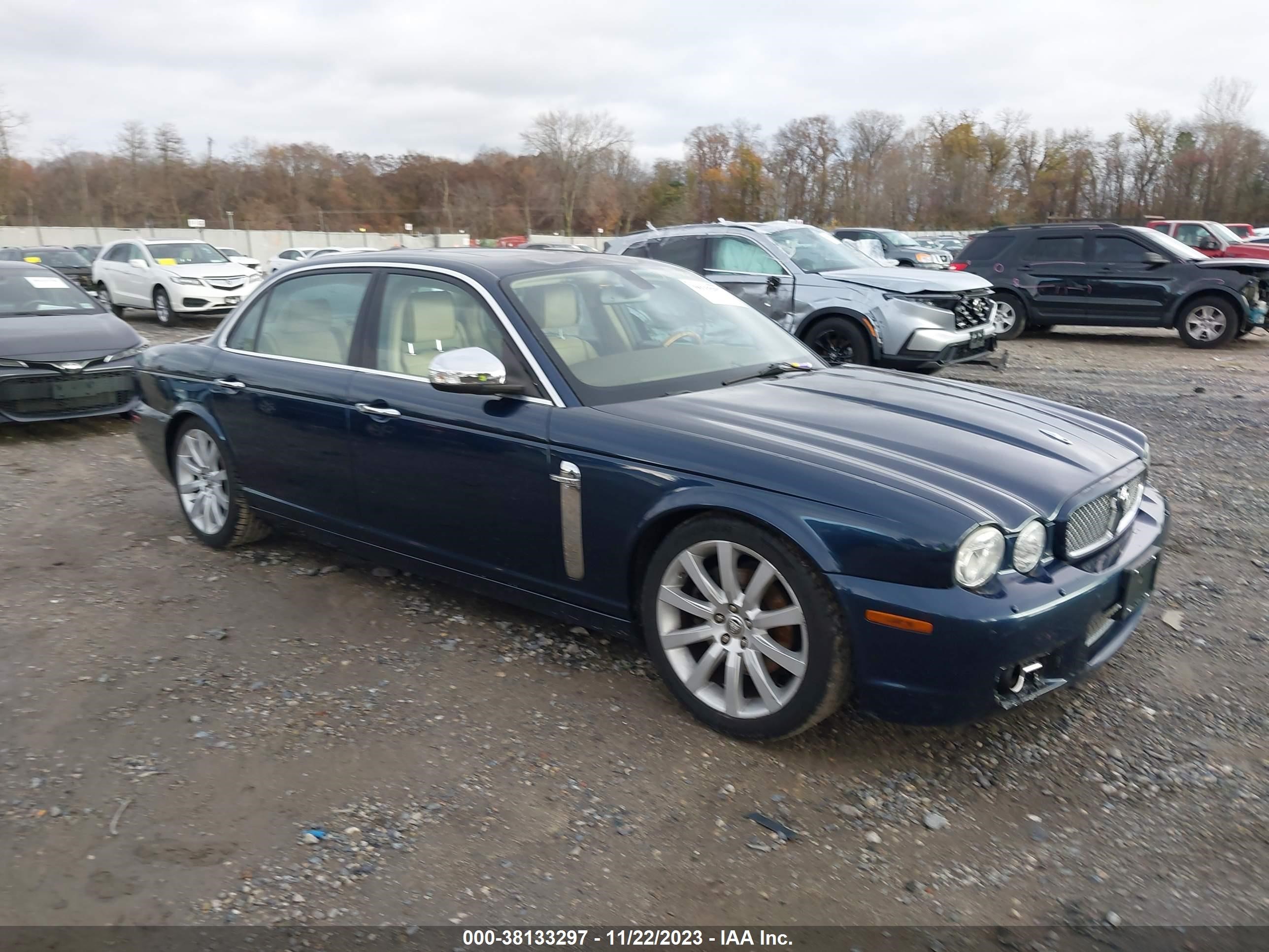 Photo 0 VIN: SAJWA82B48SH24850 - JAGUAR XJ 