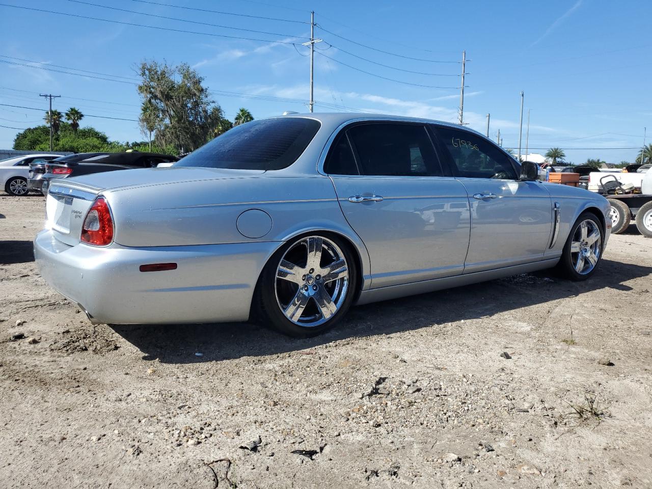 Photo 2 VIN: SAJWA82B98SH23595 - JAGUAR XJ 