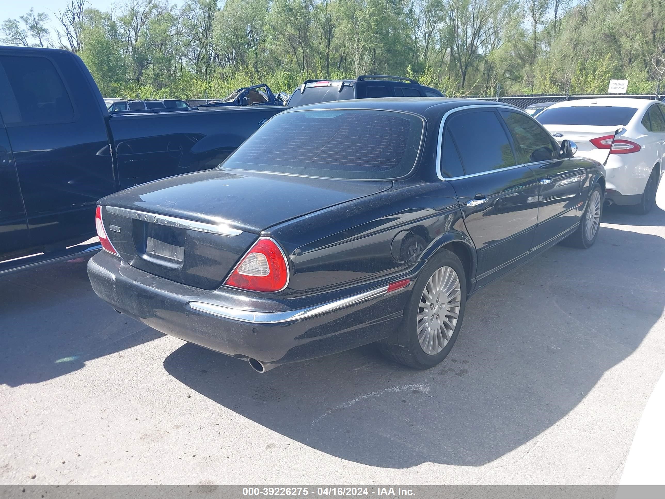 Photo 3 VIN: SAJWA82C55SG47667 - JAGUAR XJ 