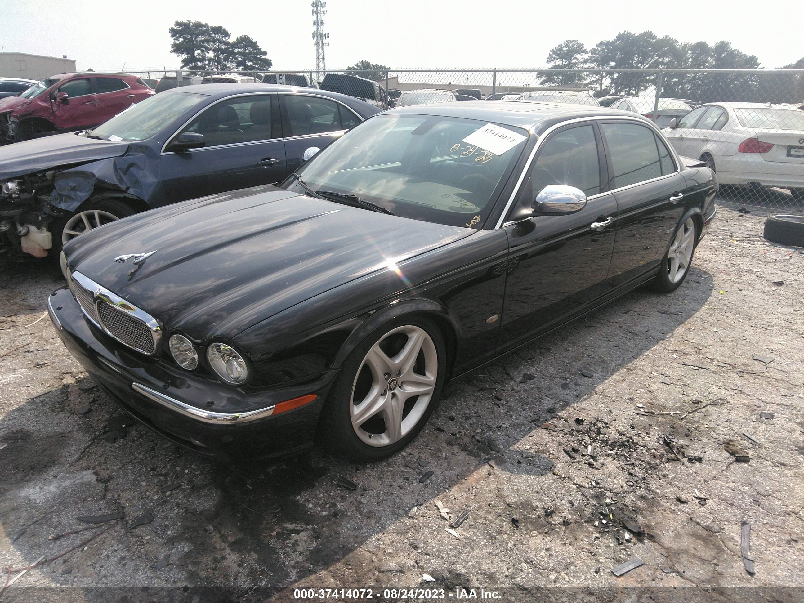 Photo 1 VIN: SAJWA82C56TG50418 - JAGUAR XJ 