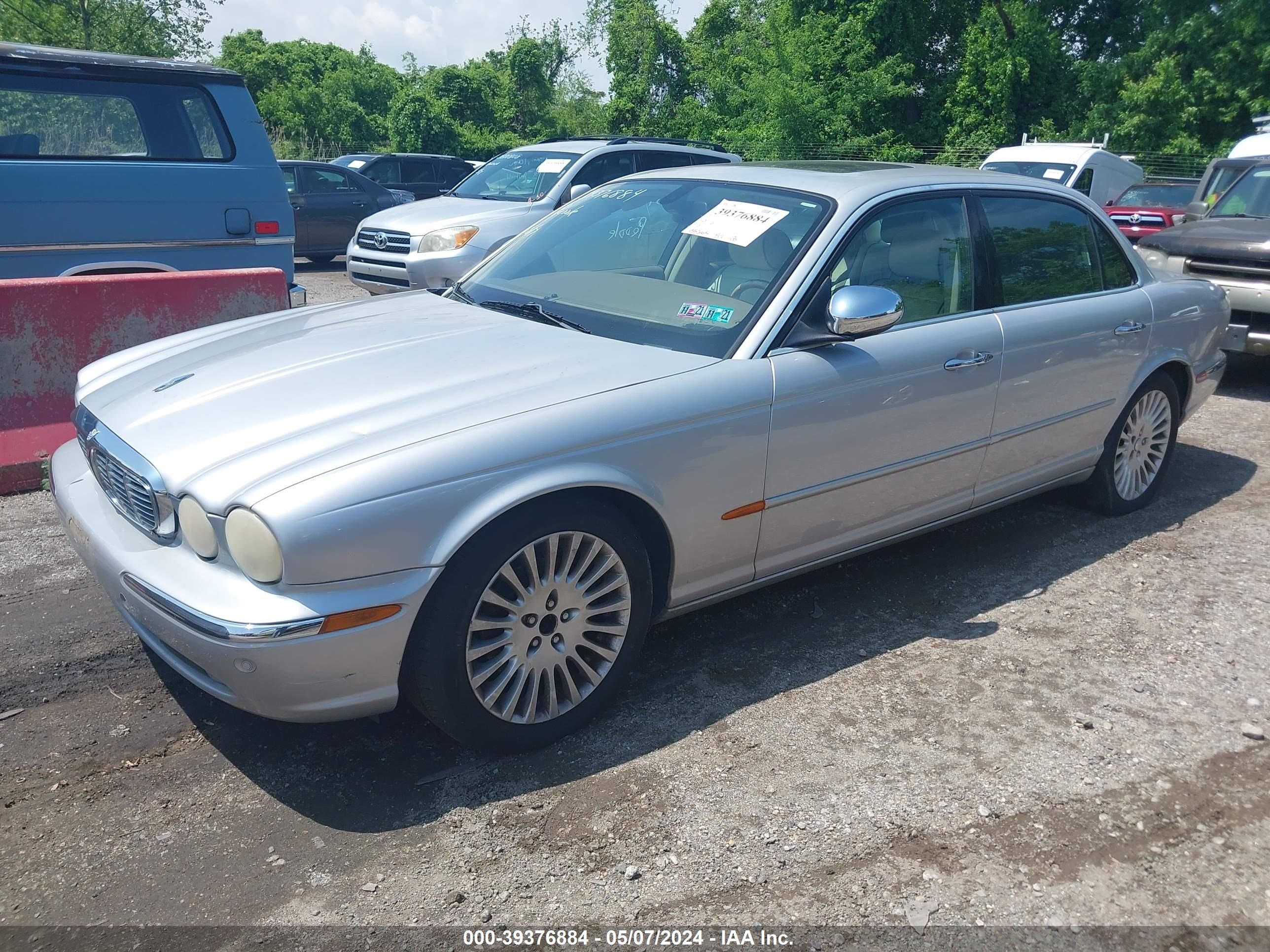 Photo 1 VIN: SAJWA82C75SG43524 - JAGUAR XJ 