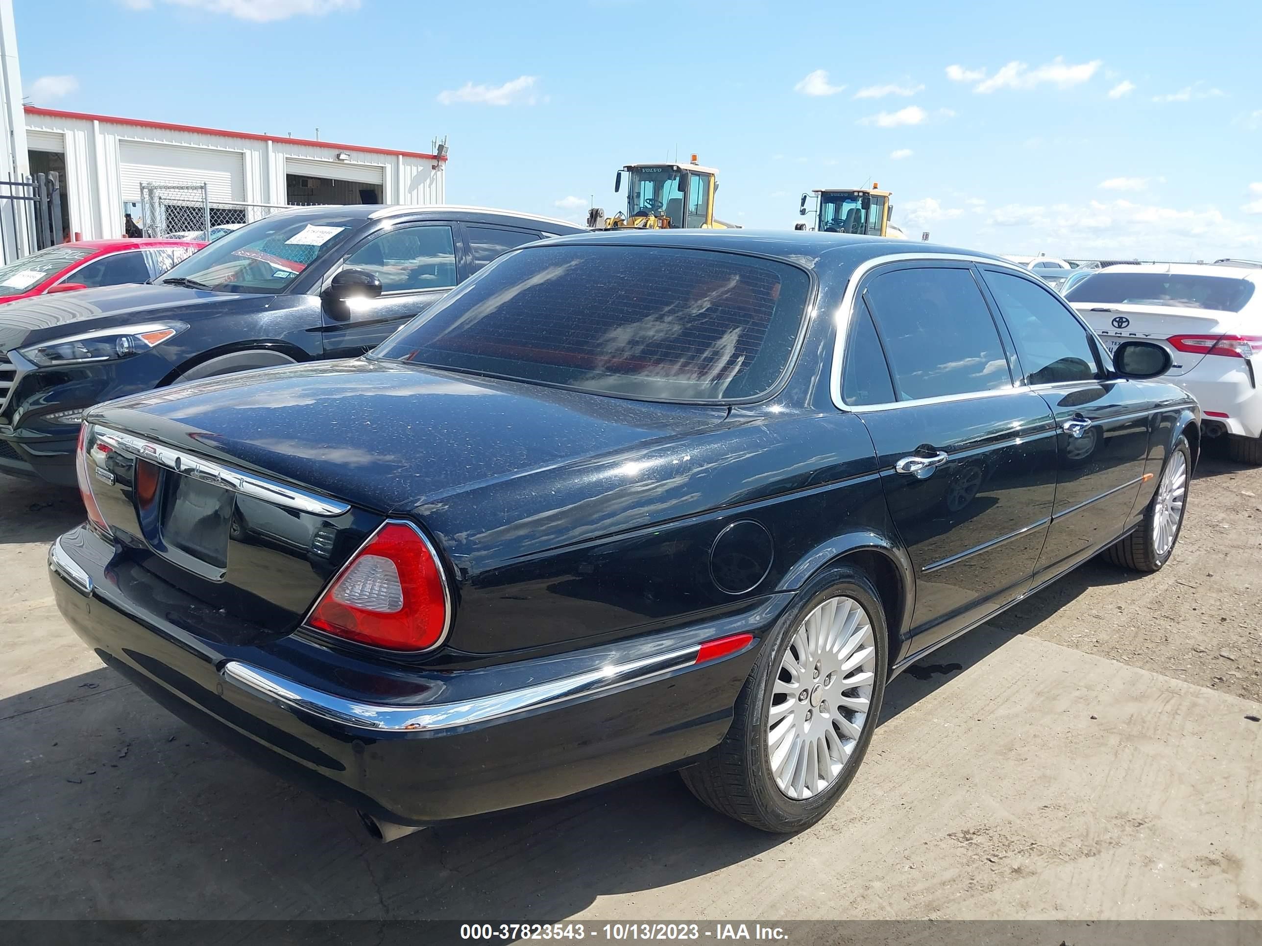 Photo 3 VIN: SAJWA82C85SG43564 - JAGUAR XJ 