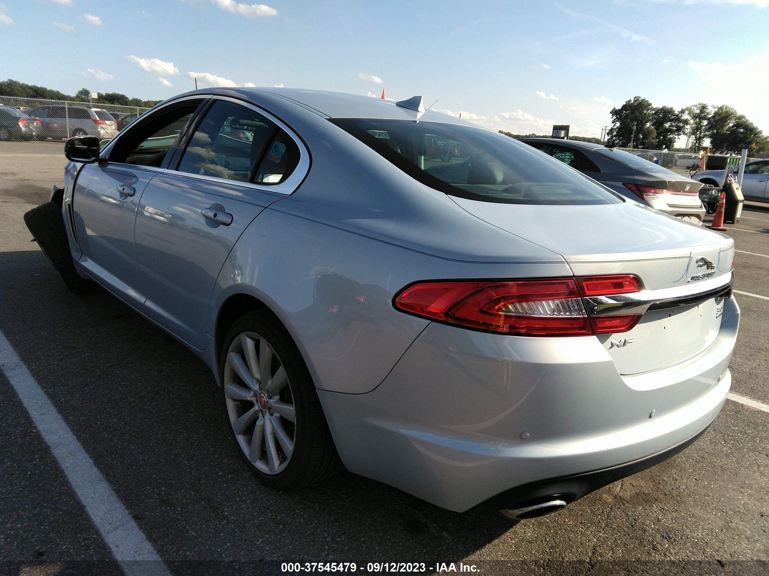 Photo 2 VIN: SAJWJ0EF1E8U12569 - JAGUAR XF 