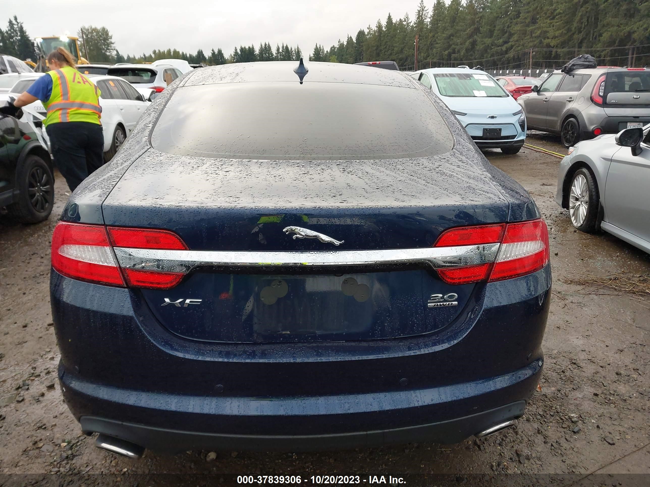 Photo 15 VIN: SAJWJ0EF2D8S77701 - JAGUAR XF 