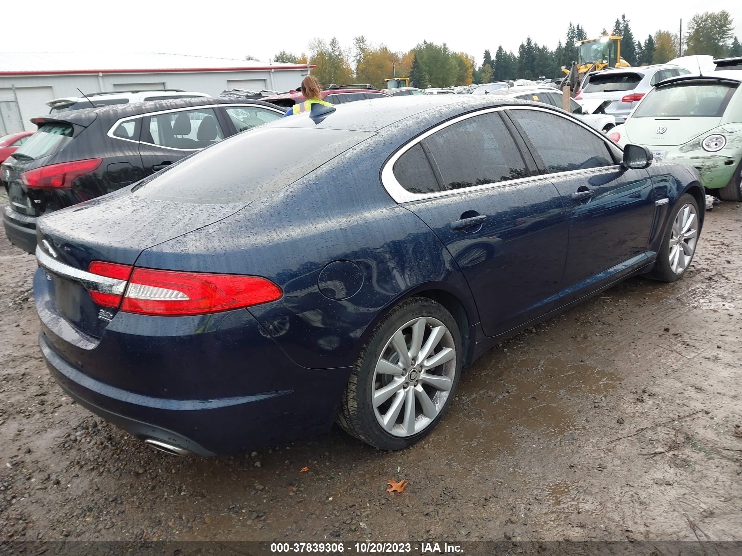 Photo 3 VIN: SAJWJ0EF2D8S77701 - JAGUAR XF 