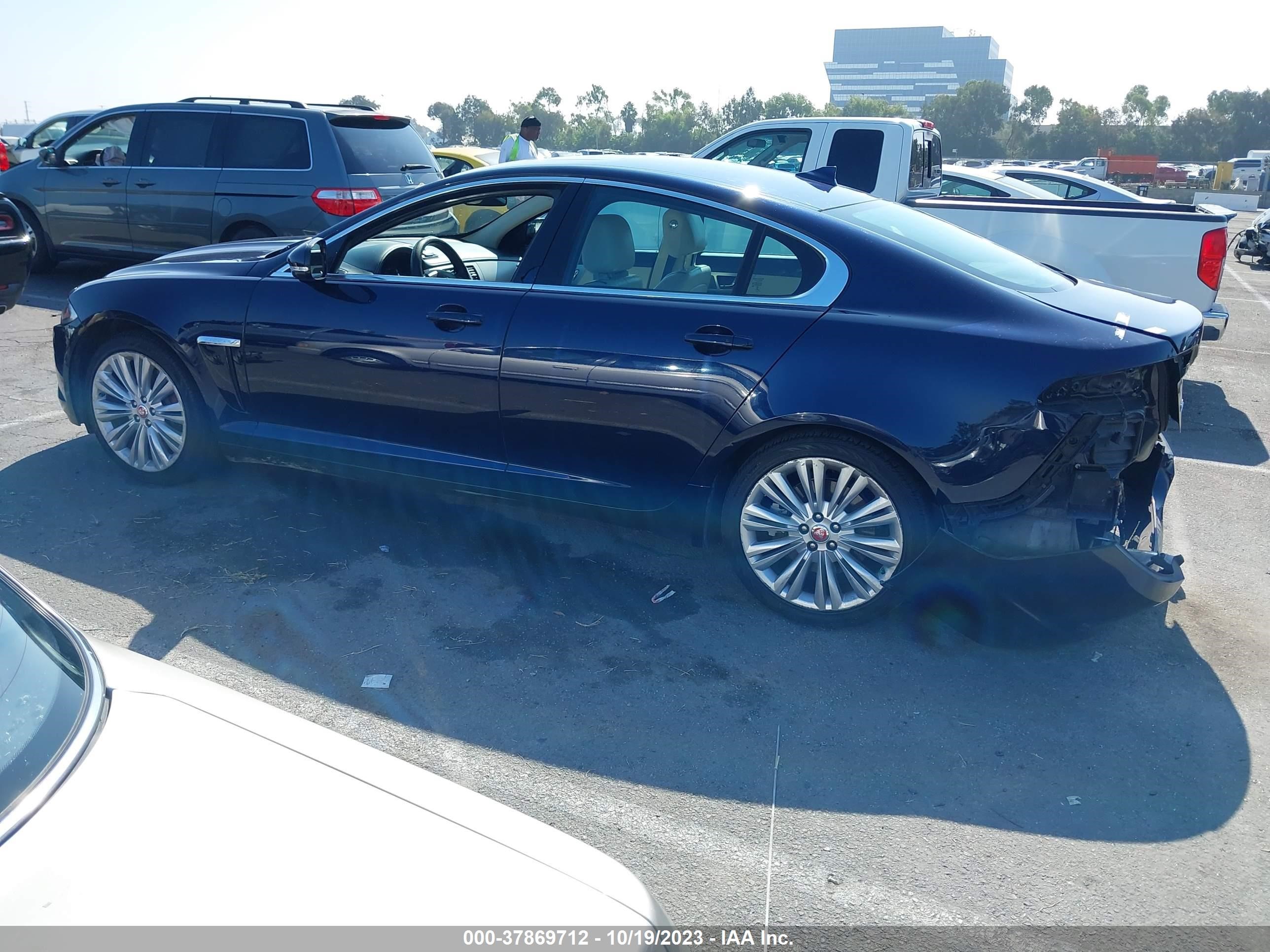 Photo 14 VIN: SAJWJ0EF2E8U09664 - JAGUAR XF 