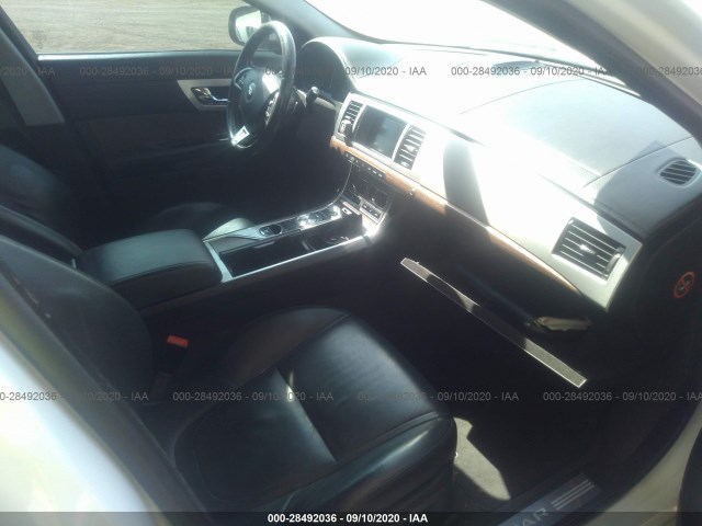 Photo 4 VIN: SAJWJ0EF2E8U32300 - JAGUAR XF 