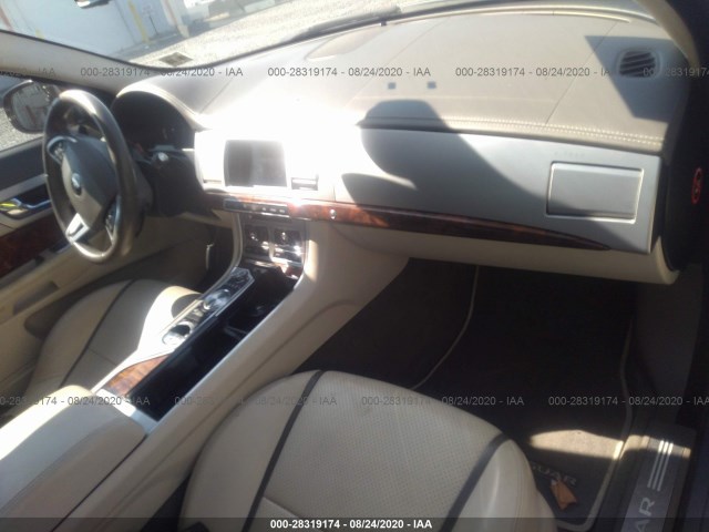 Photo 4 VIN: SAJWJ0EF7E8U11930 - JAGUAR XF 