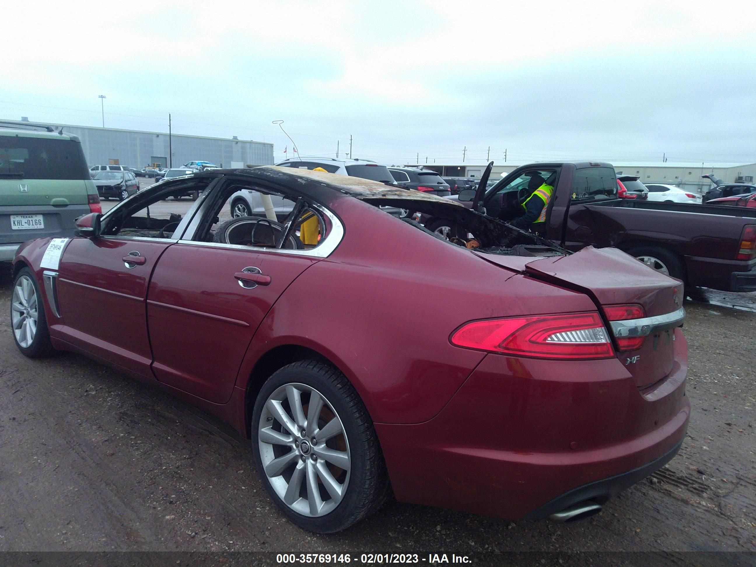 Photo 2 VIN: SAJWJ0EF8D8S81588 - JAGUAR XF 