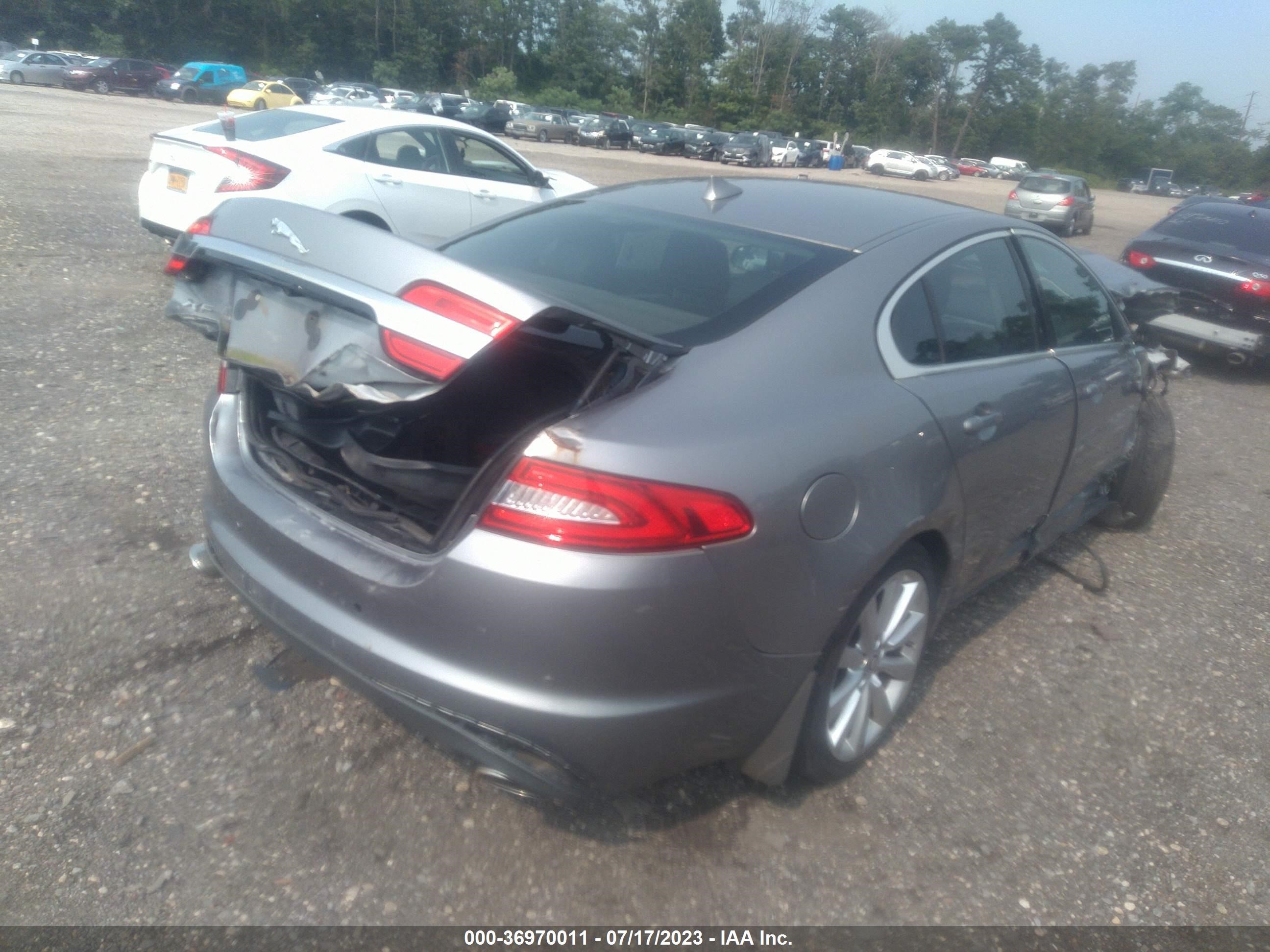 Photo 3 VIN: SAJWJ0EF8D8S89030 - JAGUAR XF 