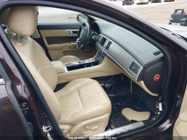 Photo 4 VIN: SAJWJ0EF9D8S88095 - JAGUAR XF 