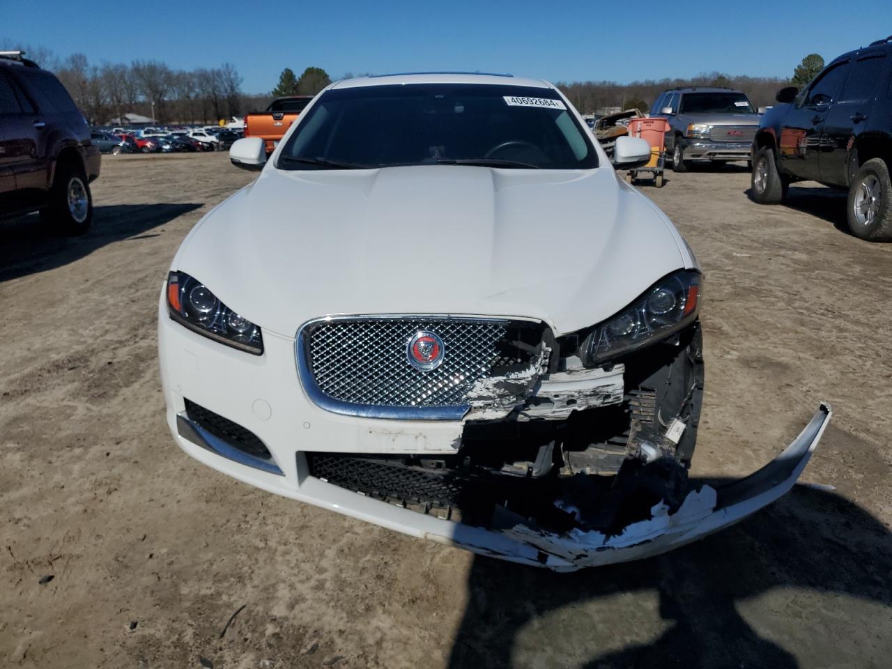 Photo 4 VIN: SAJWJ0EF9E8U12559 - JAGUAR XF 