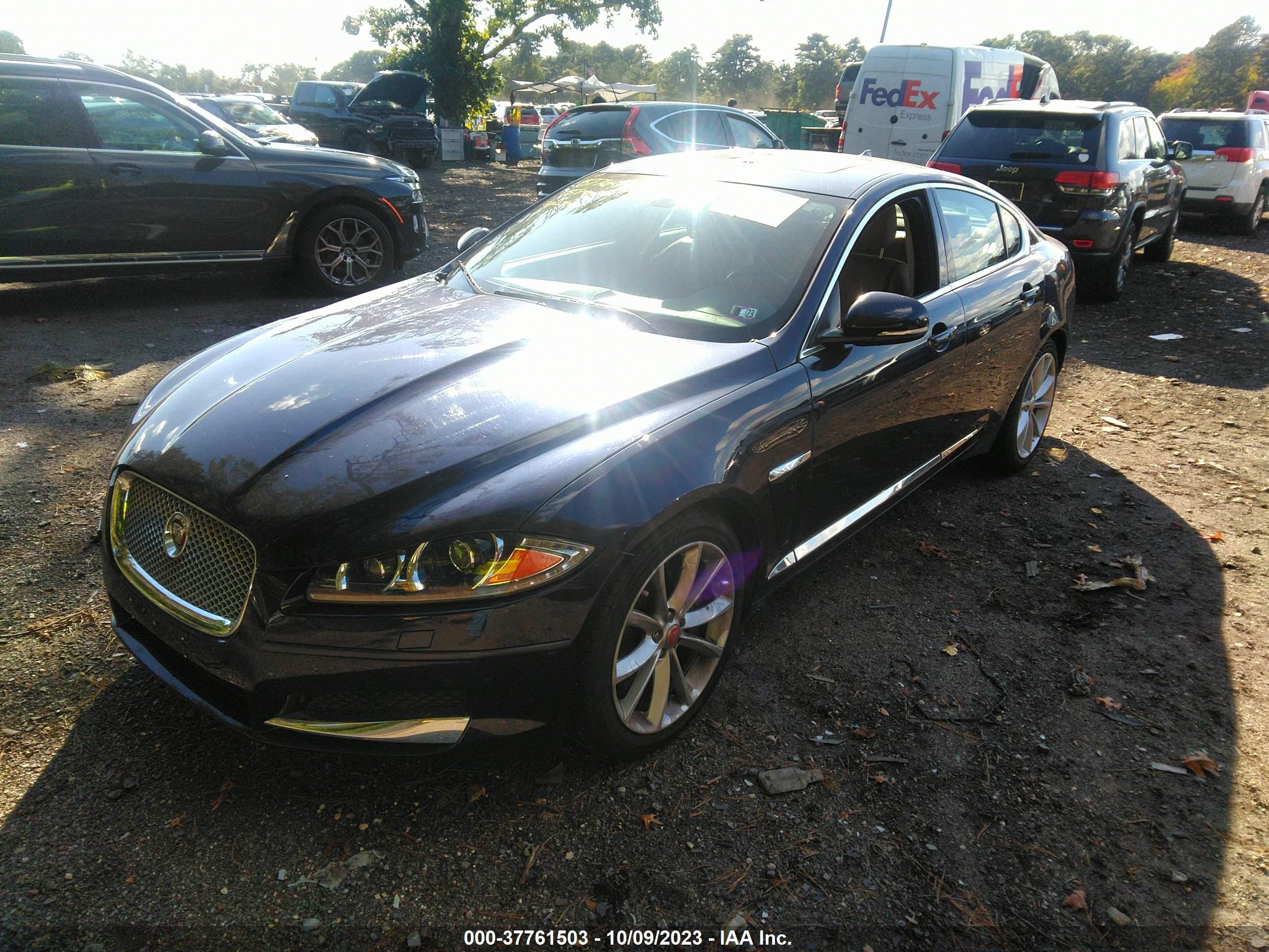 Photo 1 VIN: SAJWJ0FF9F8U51913 - JAGUAR XF 