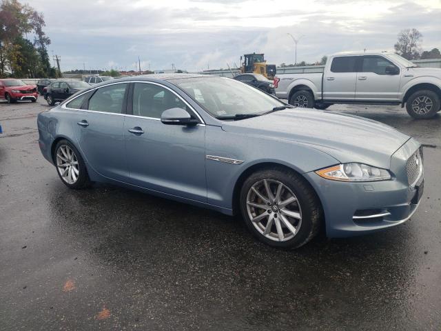 Photo 3 VIN: SAJWJ1CD1D8V49081 - JAGUAR XJ 