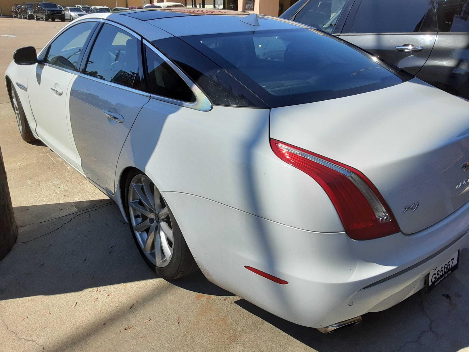 Photo 2 VIN: SAJWJ1CD7D8V49599 - JAGUAR XJ 