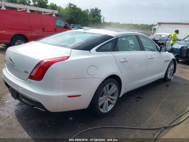 Photo 3 VIN: SAJWJ2GD2G8V83065 - JAGUAR XJ 