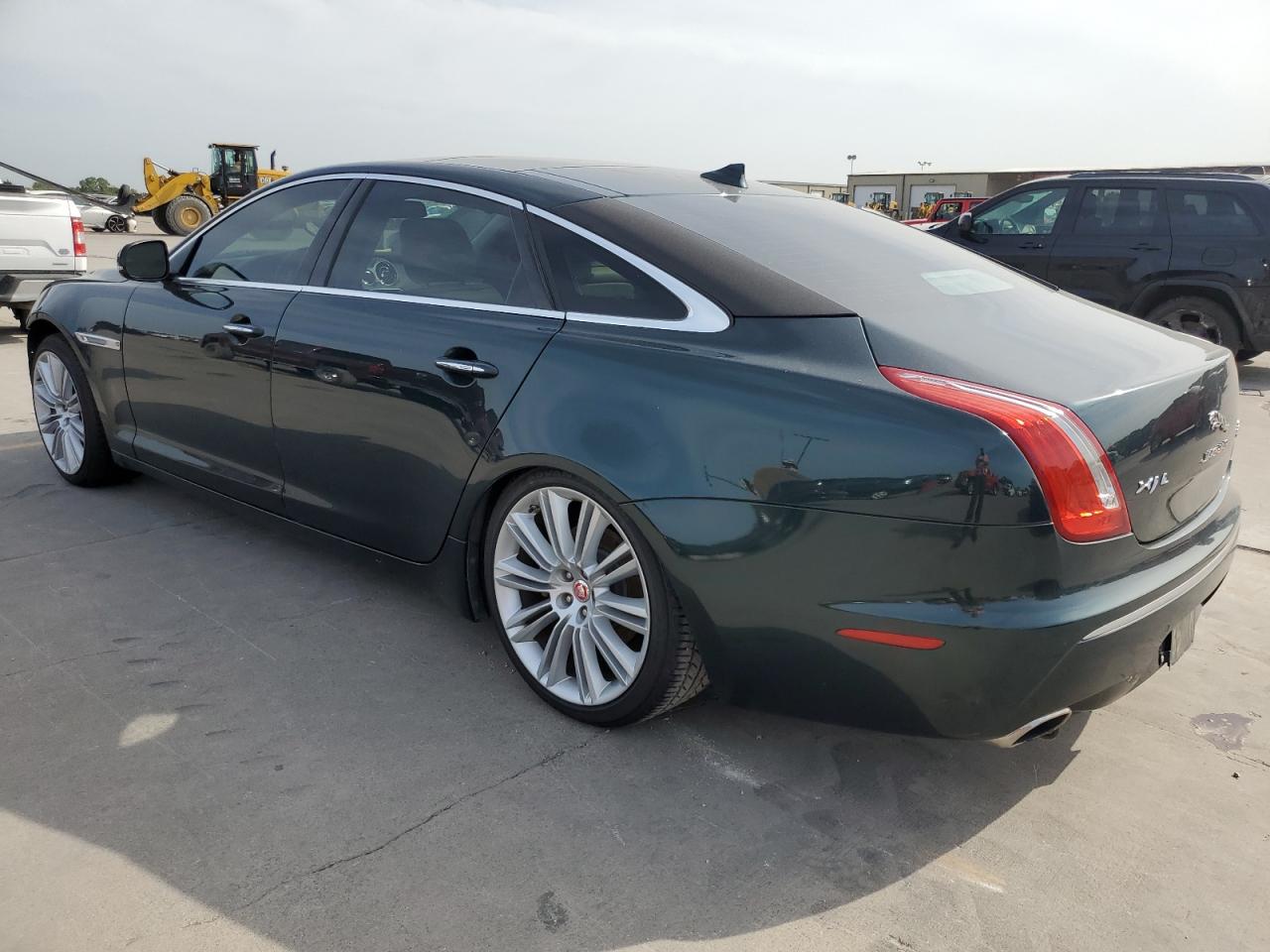 Photo 1 VIN: SAJWJ2GD4F8V82353 - JAGUAR XJ 