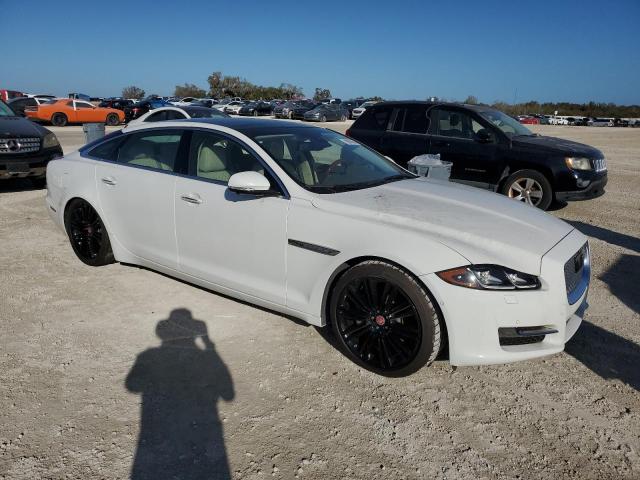 Photo 3 VIN: SAJWJ2GD5G8V89765 - JAGUAR XJL PORTFO 