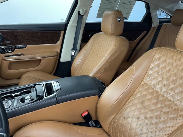 Photo 9 VIN: SAJWJ2GD6G8V93288 - JAGUAR XJ 