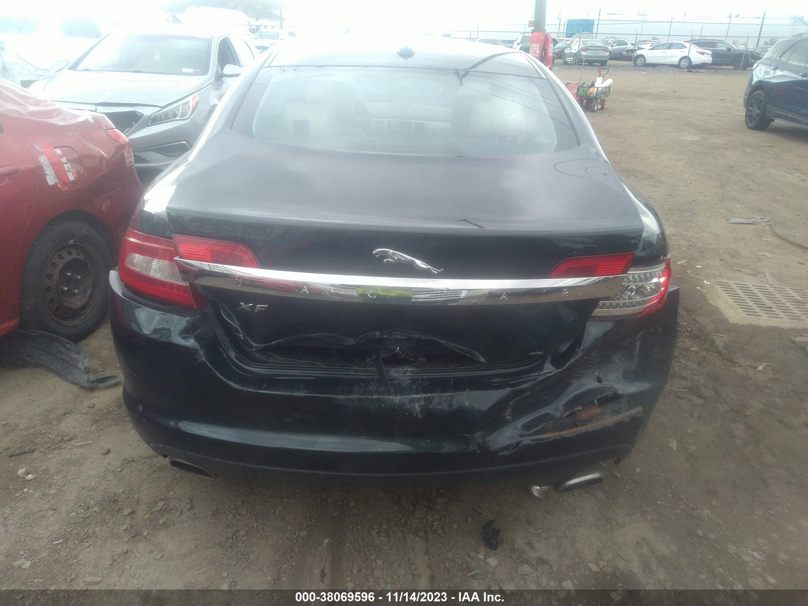 Photo 15 VIN: SAJXA06B09HR29173 - JAGUAR XF 