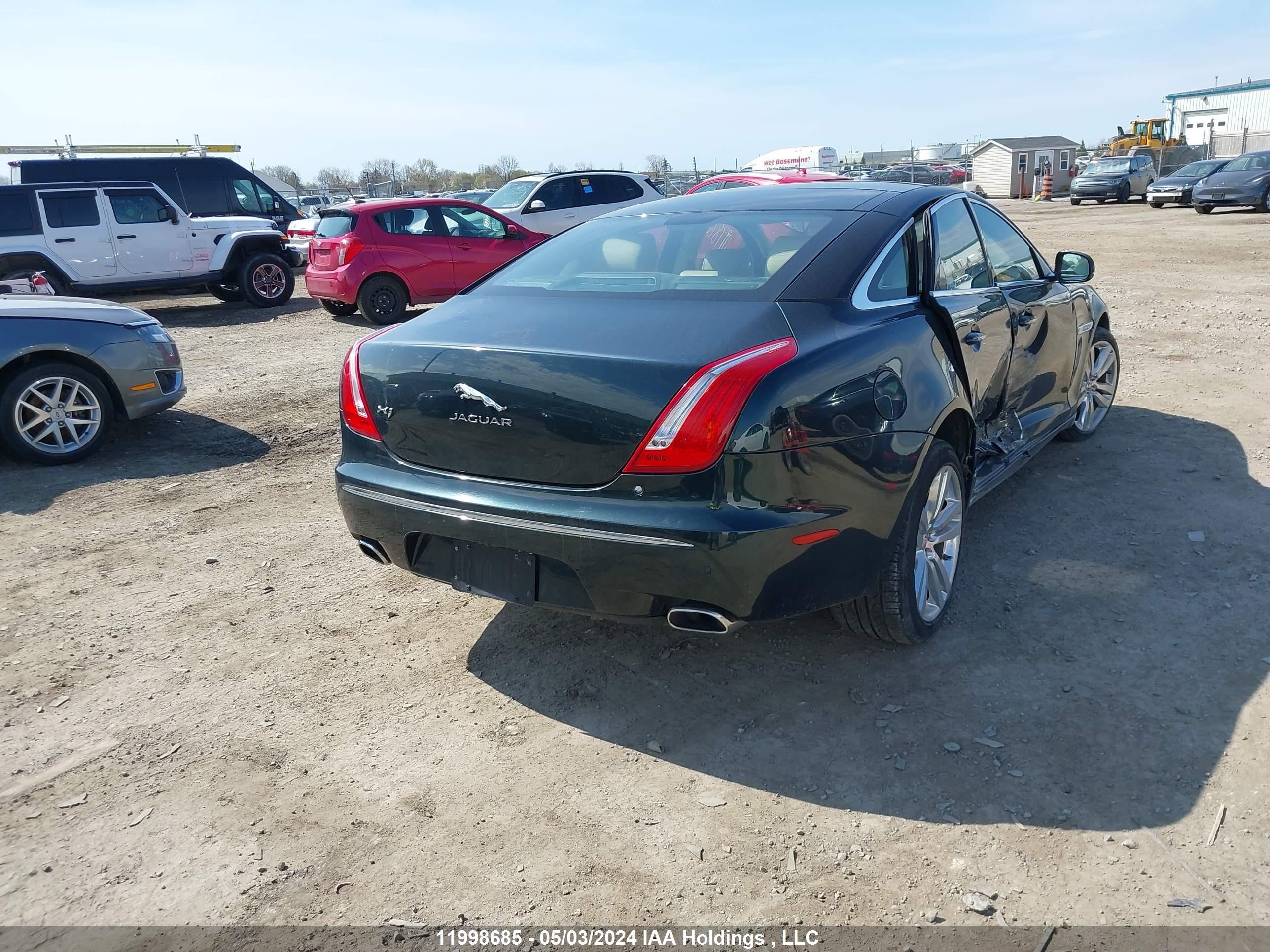 Photo 3 VIN: SAJXA1CB3BLV02731 - JAGUAR XJ 