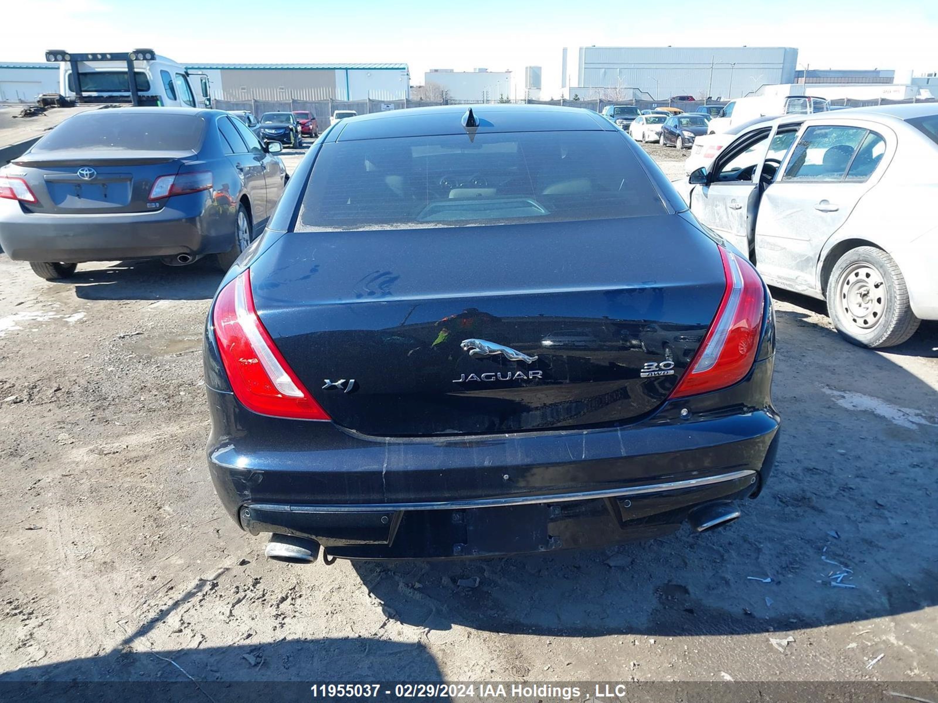 Photo 16 VIN: SAJXJ1GD6G8V92205 - JAGUAR XJ 