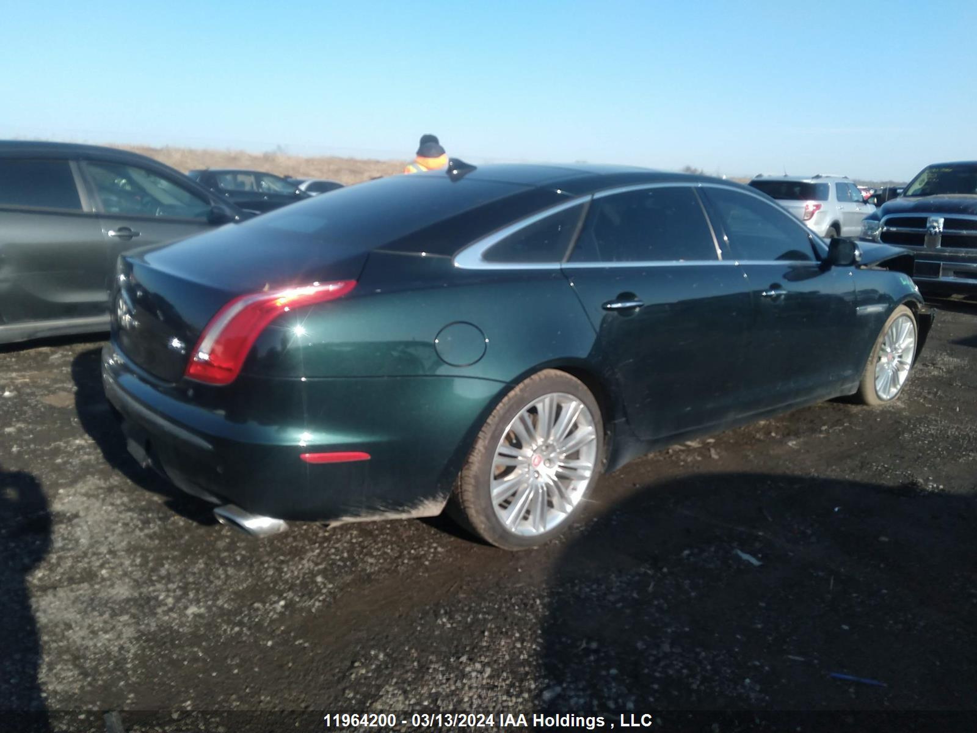 Photo 3 VIN: SAJXJ2GD4F8V89016 - JAGUAR XJ 