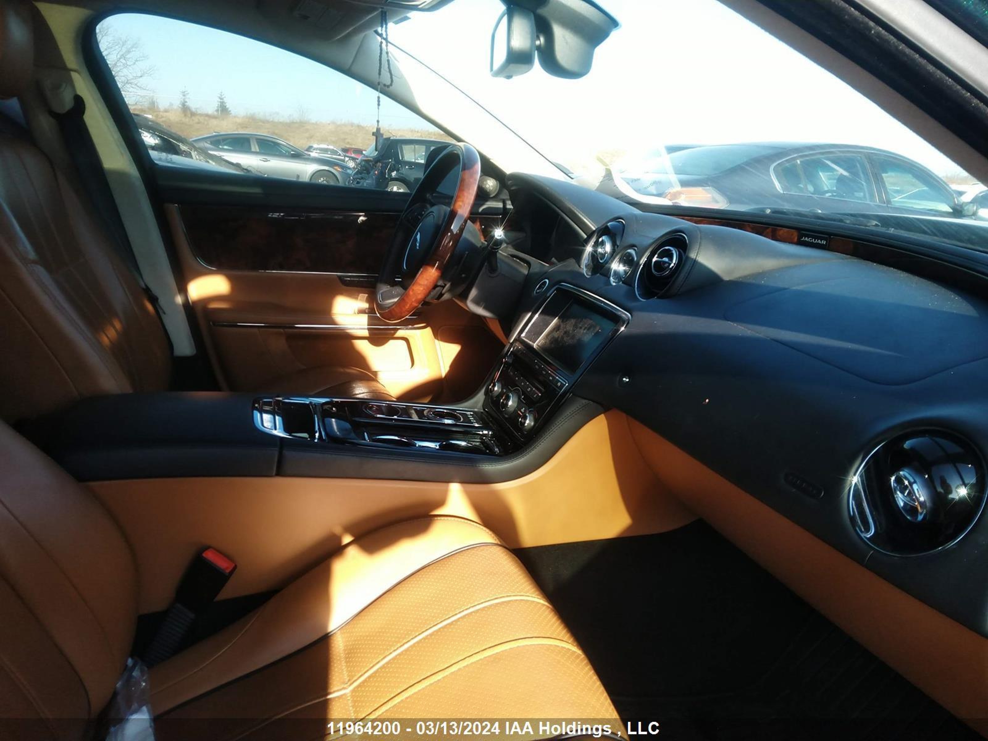 Photo 4 VIN: SAJXJ2GD4F8V89016 - JAGUAR XJ 