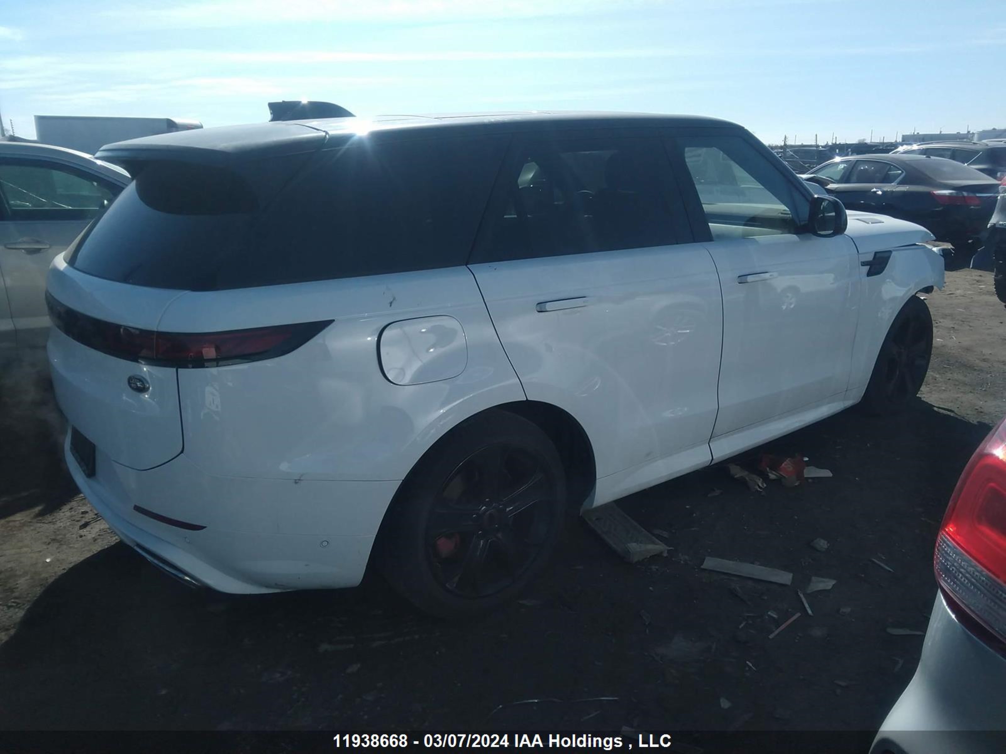 Photo 3 VIN: SAL1L9FU3PA148716 - LAND ROVER RANGE ROVER SPORT 