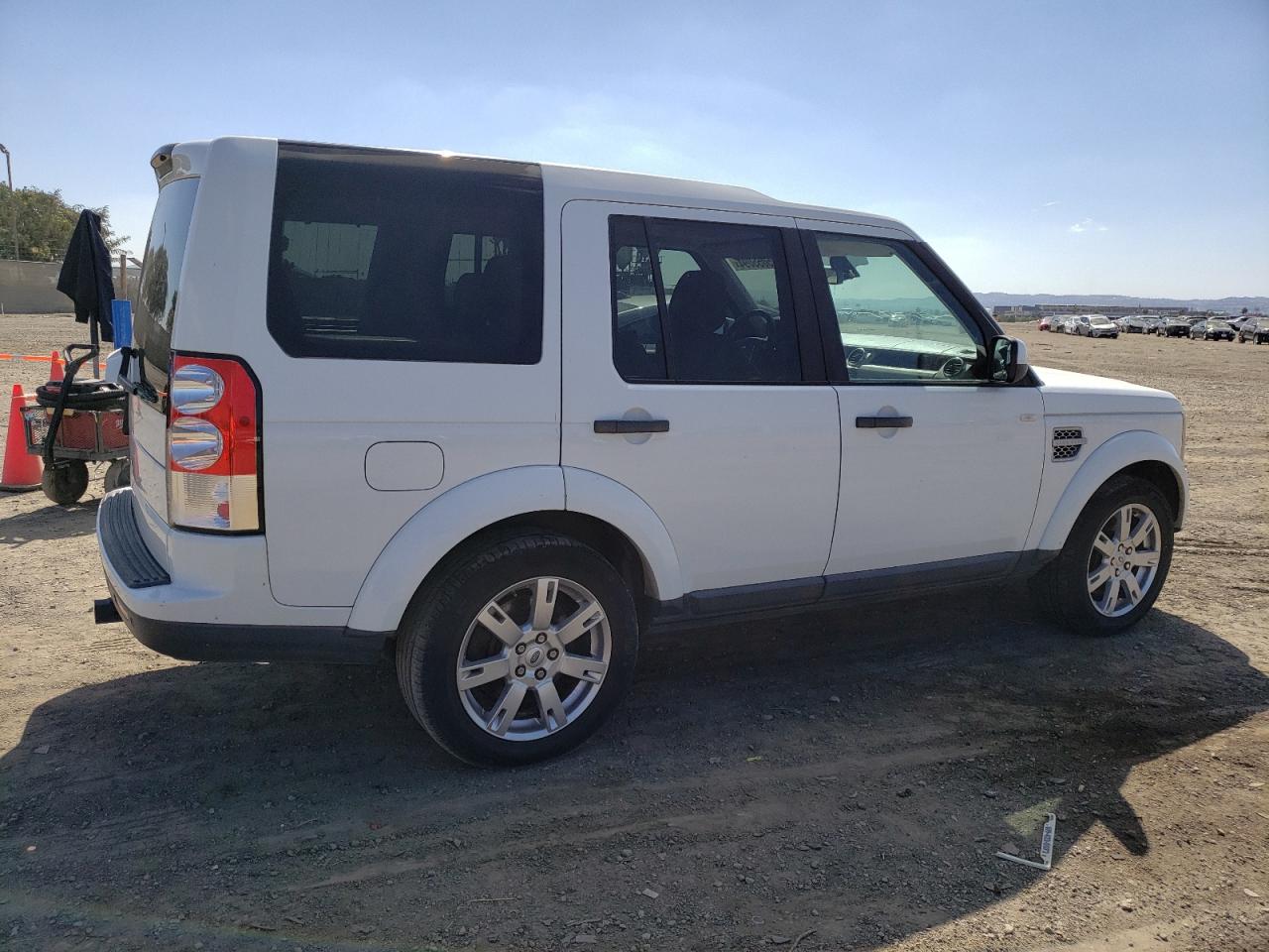 Photo 2 VIN: SALAC2D43BA558855 - LAND-ROVER LR4 