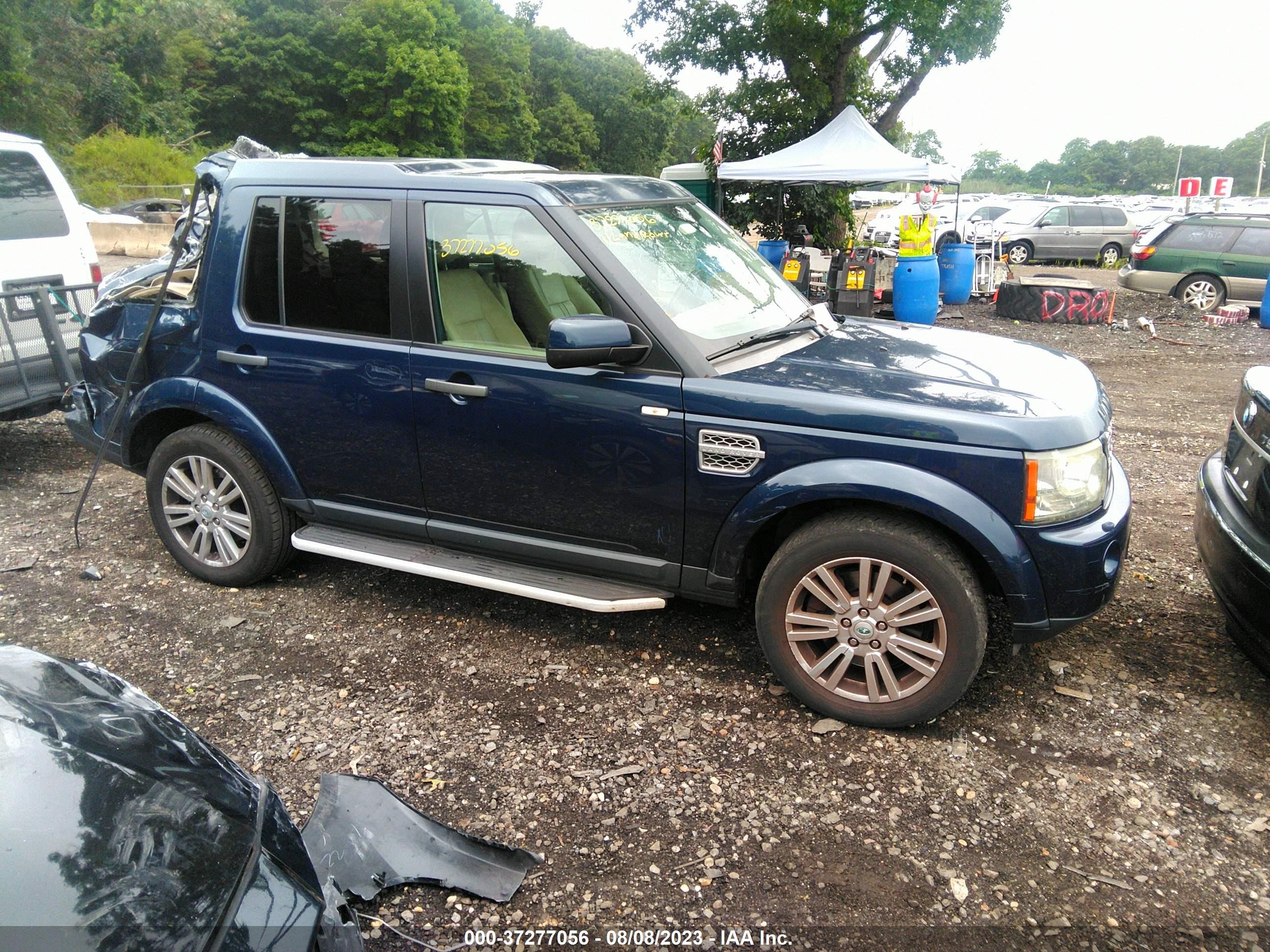 Photo 12 VIN: SALAG2D45BA558831 - LAND ROVER LR4 