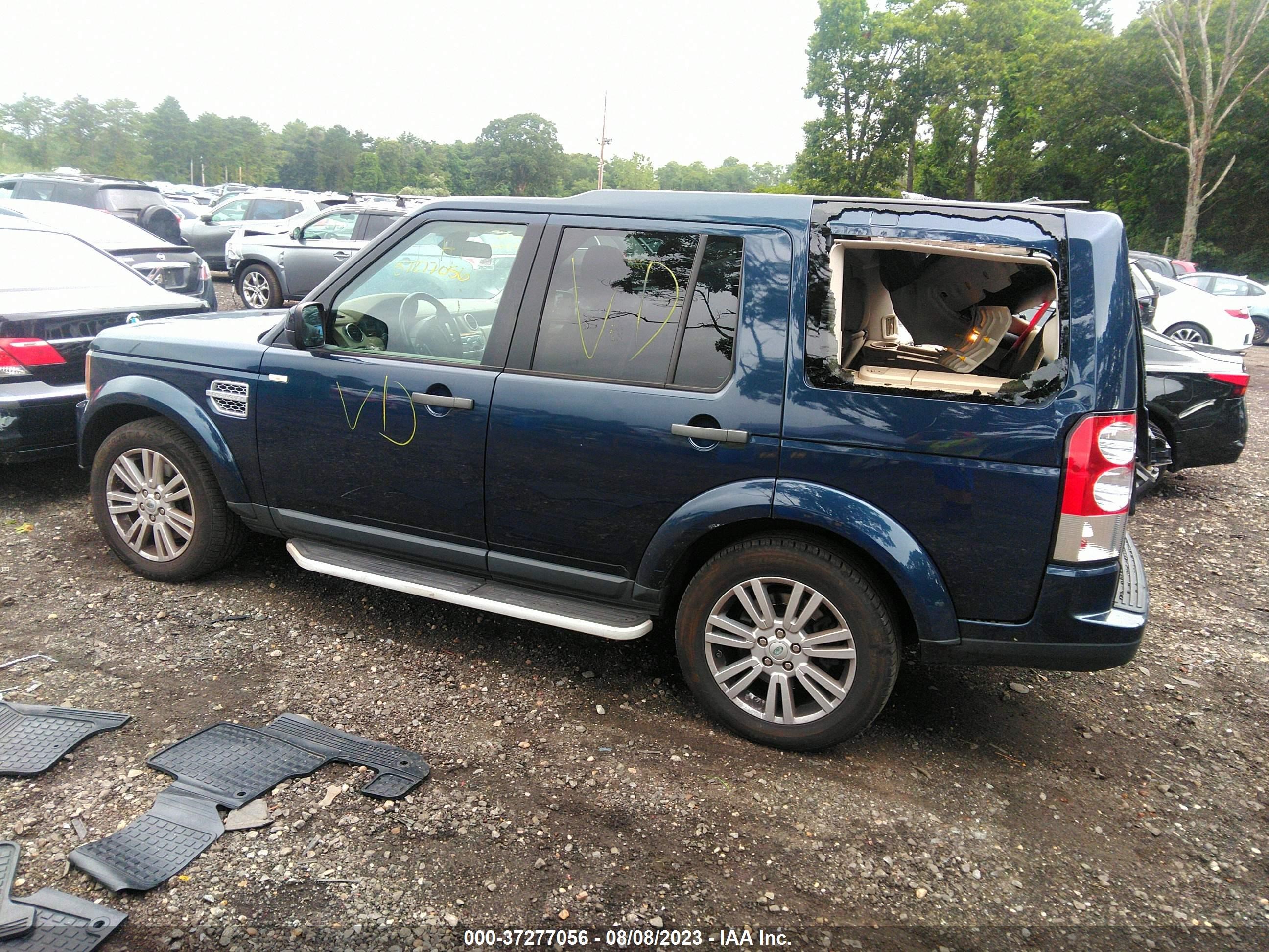 Photo 13 VIN: SALAG2D45BA558831 - LAND ROVER LR4 