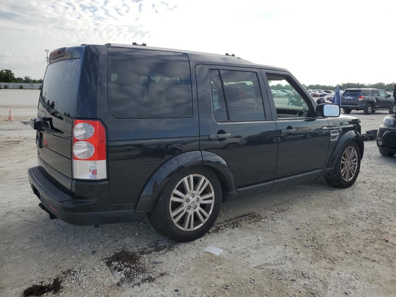 Photo 2 VIN: SALAK2D40AA518699 - LAND ROVER LR4 