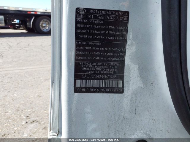 Photo 8 VIN: SALAK2D40BA570786 - LAND ROVER LR4 