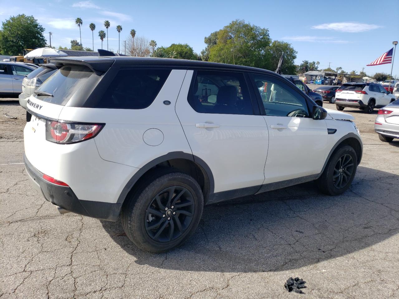 Photo 2 VIN: SALCP2RX5JH750073 - LAND ROVER DISCOVERY 