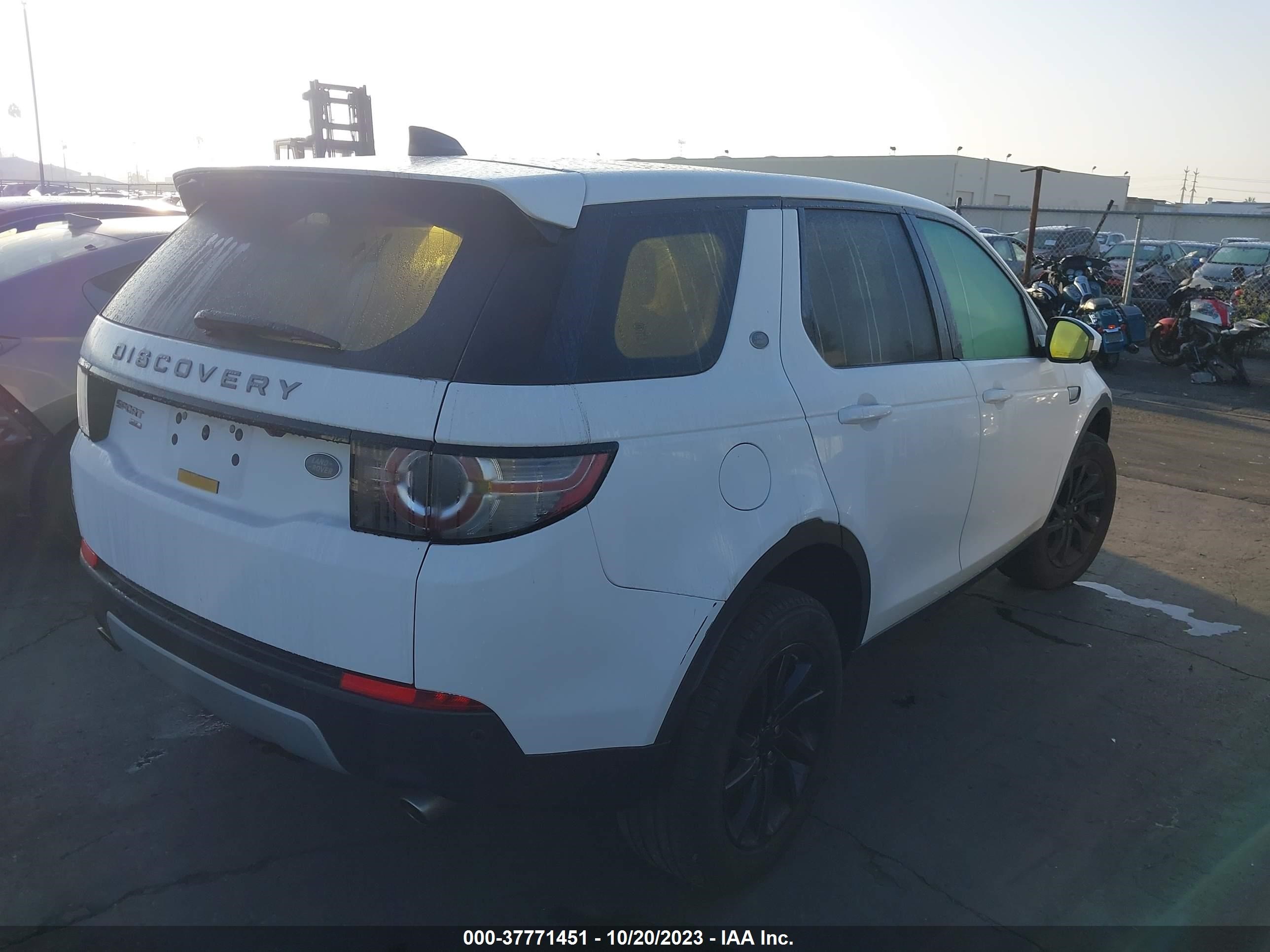 Photo 3 VIN: SALCR2RX3JH743732 - LAND ROVER DISCOVERY SPORT 