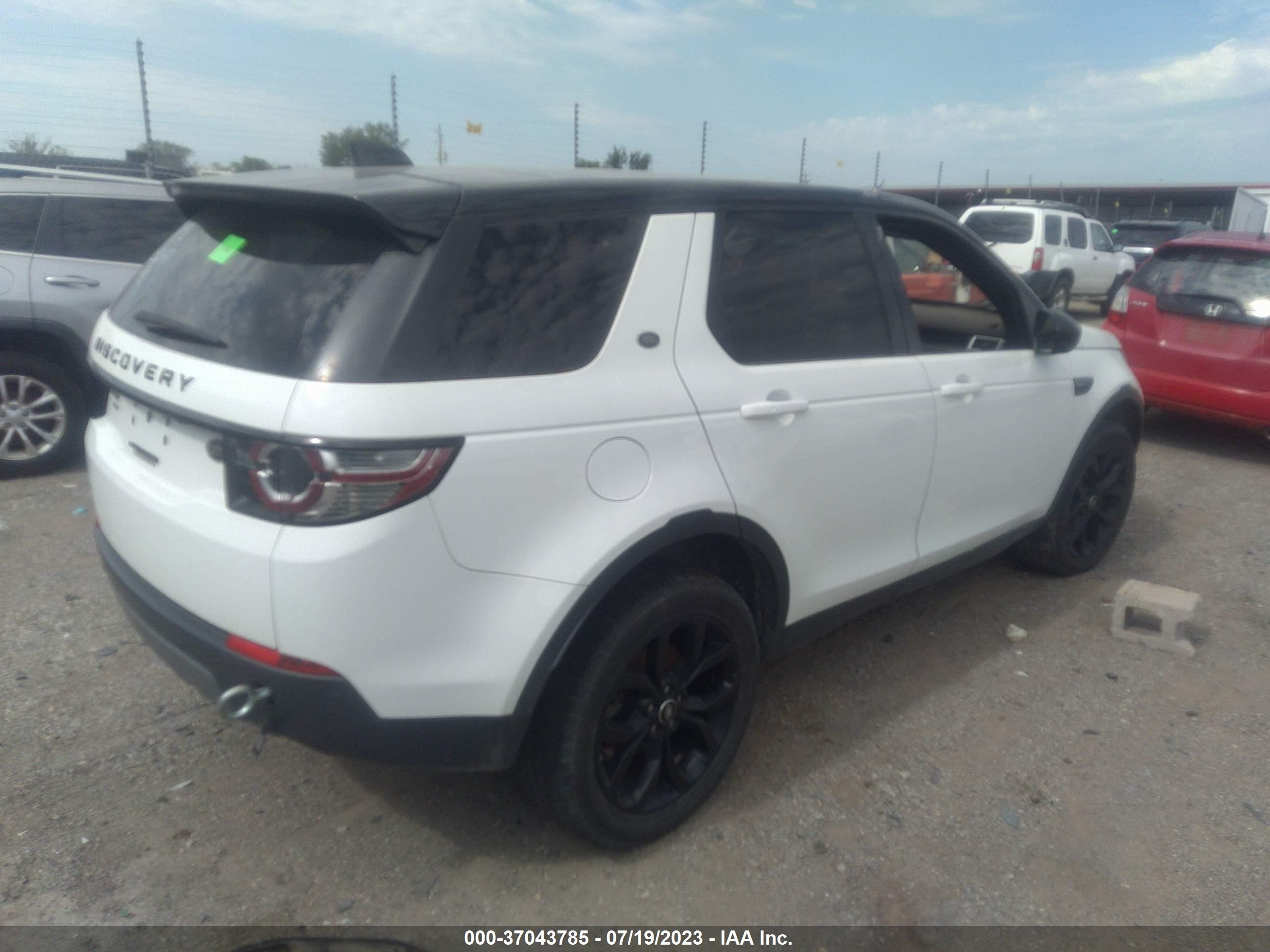 Photo 3 VIN: SALCR2RX9JH747820 - LAND ROVER DISCOVERY SPORT 