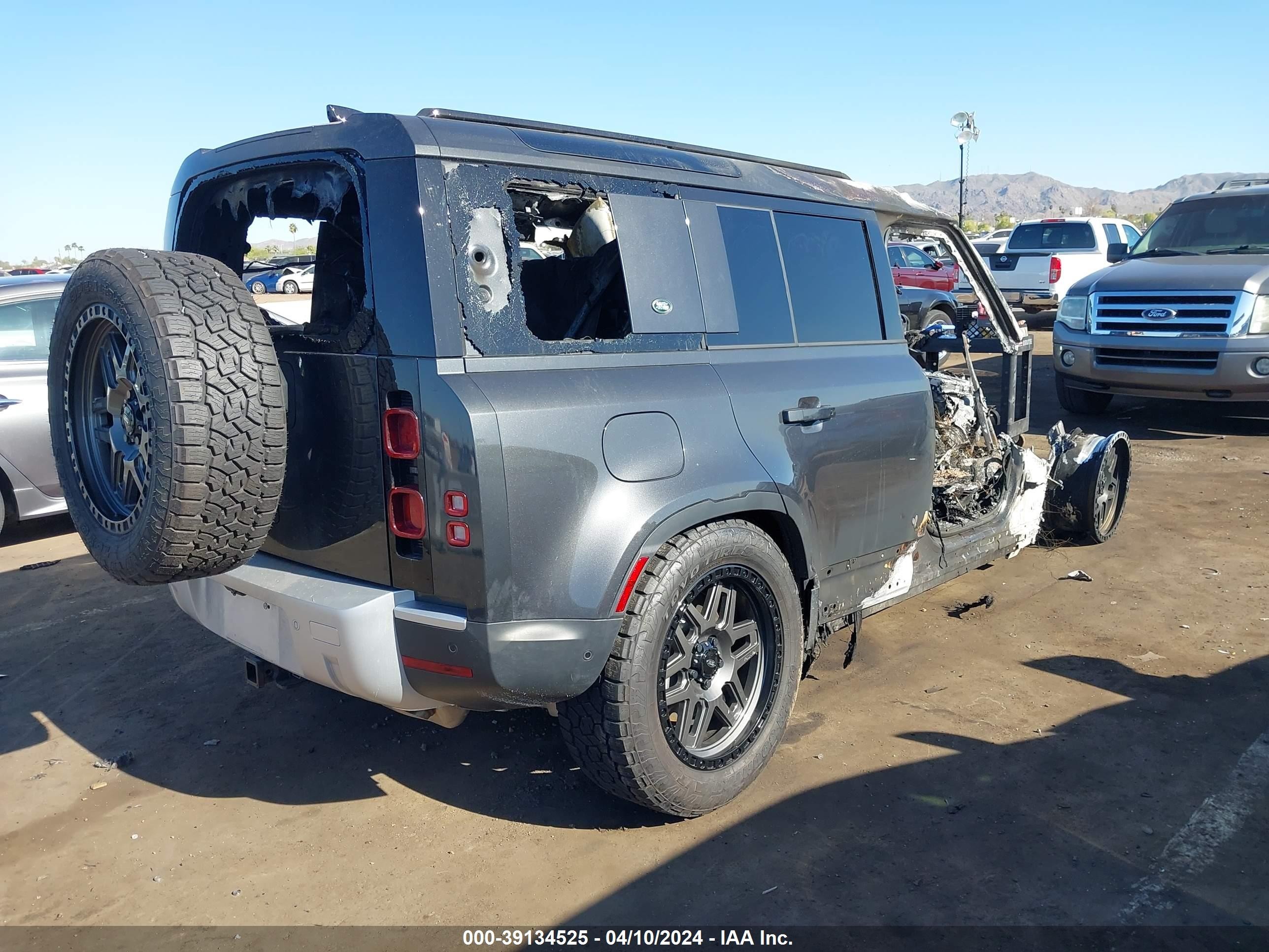 Photo 3 VIN: SALEJEEU6R2263292 - LAND ROVER DEFENDER 