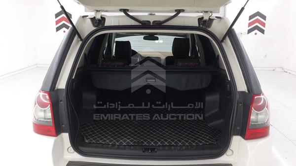 Photo 23 VIN: SALFA2BA1AH168136 - LAND ROVER LR 2 