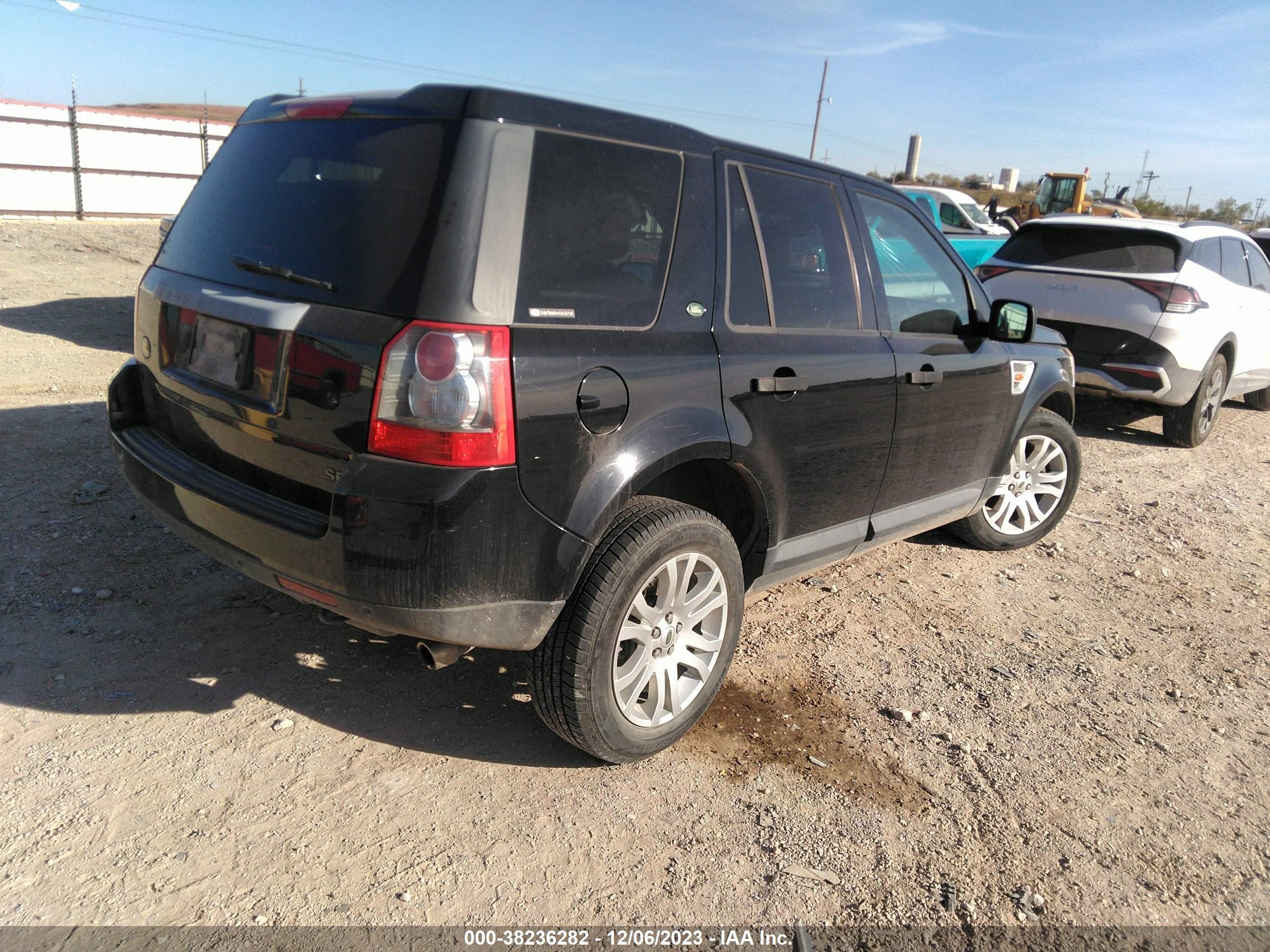 Photo 3 VIN: SALFP24N88H009736 - LAND ROVER LR2 