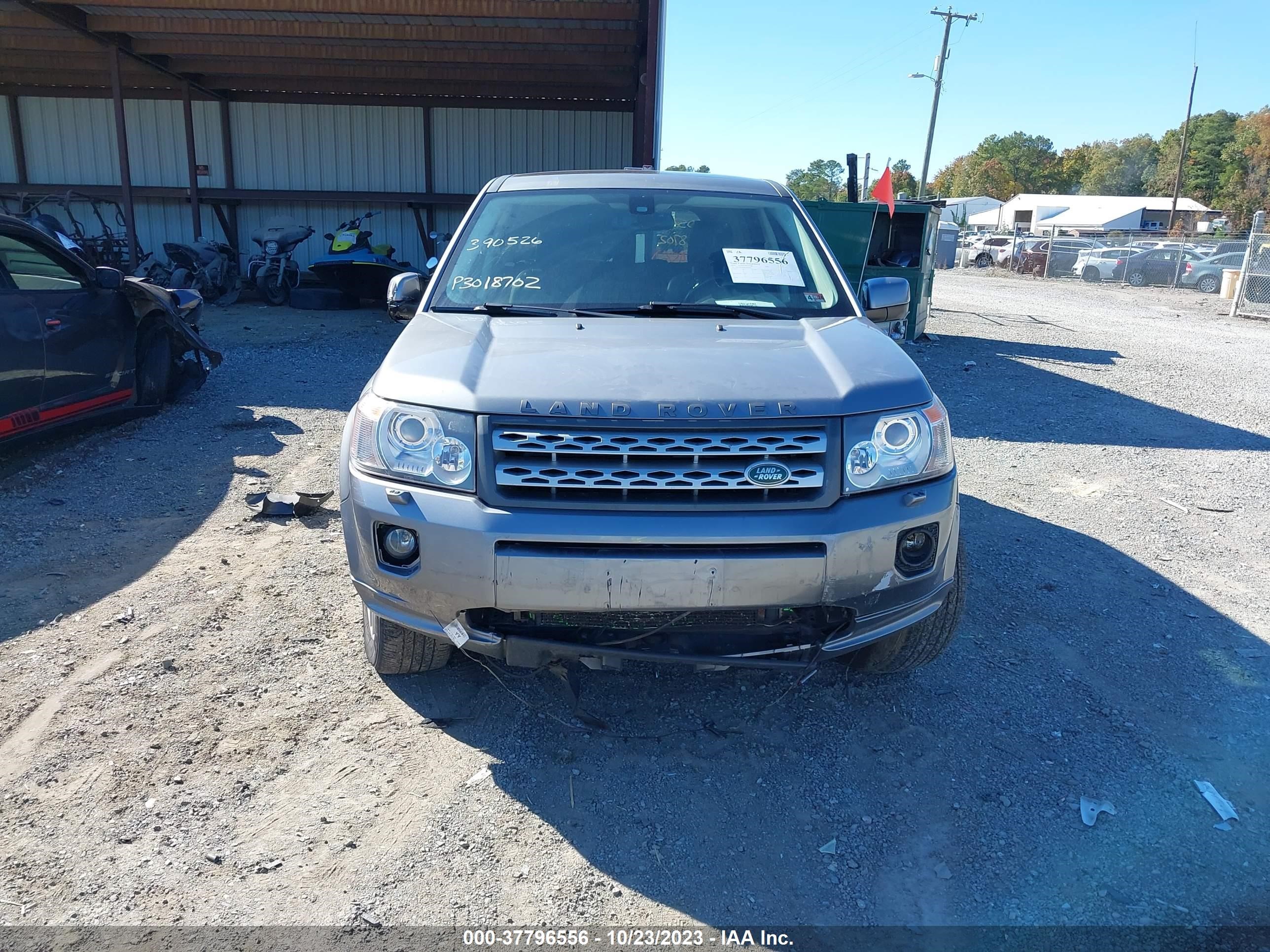 Photo 11 VIN: SALFR2BN8CH287025 - LAND ROVER LR2 